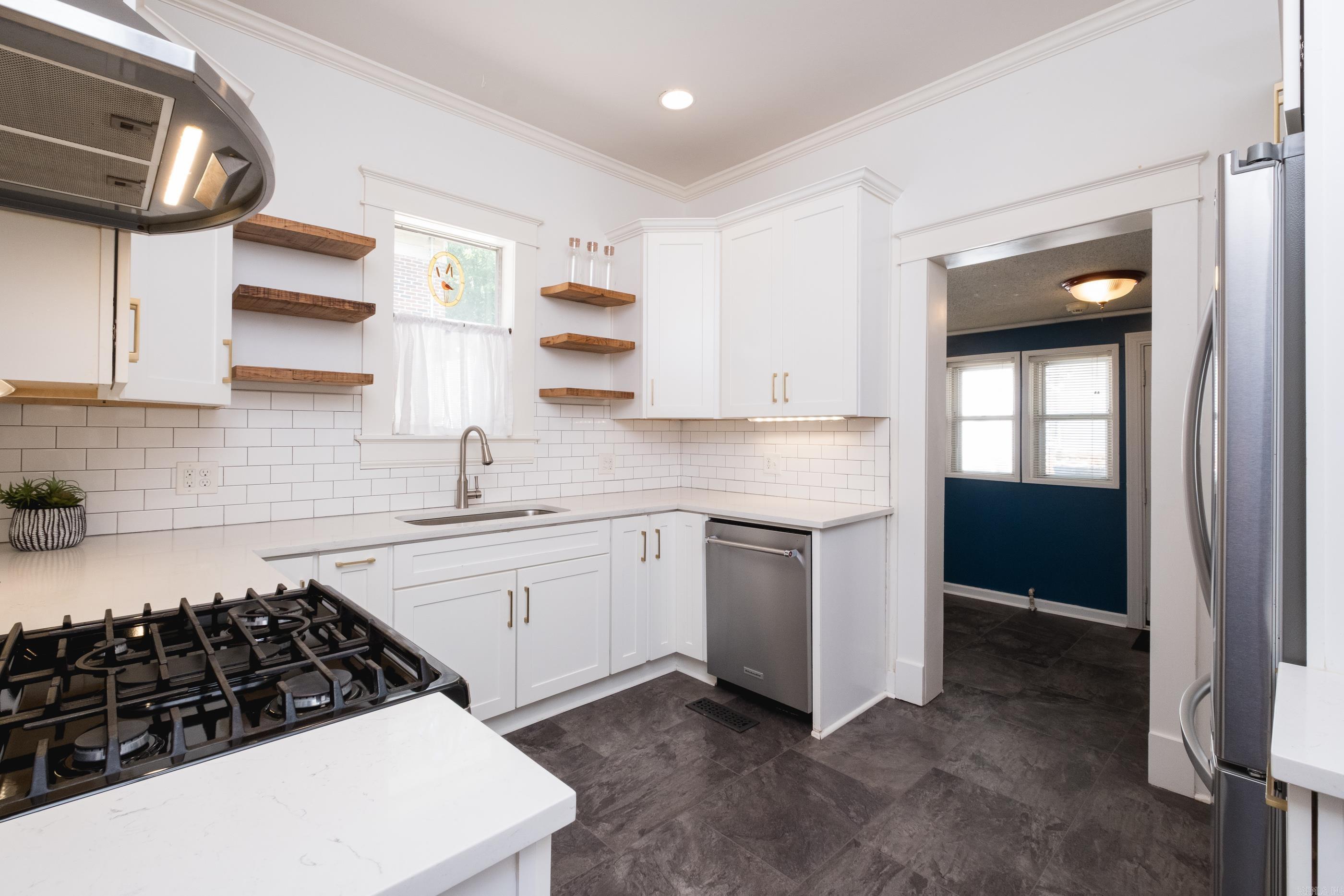 ELMHURST - Residential