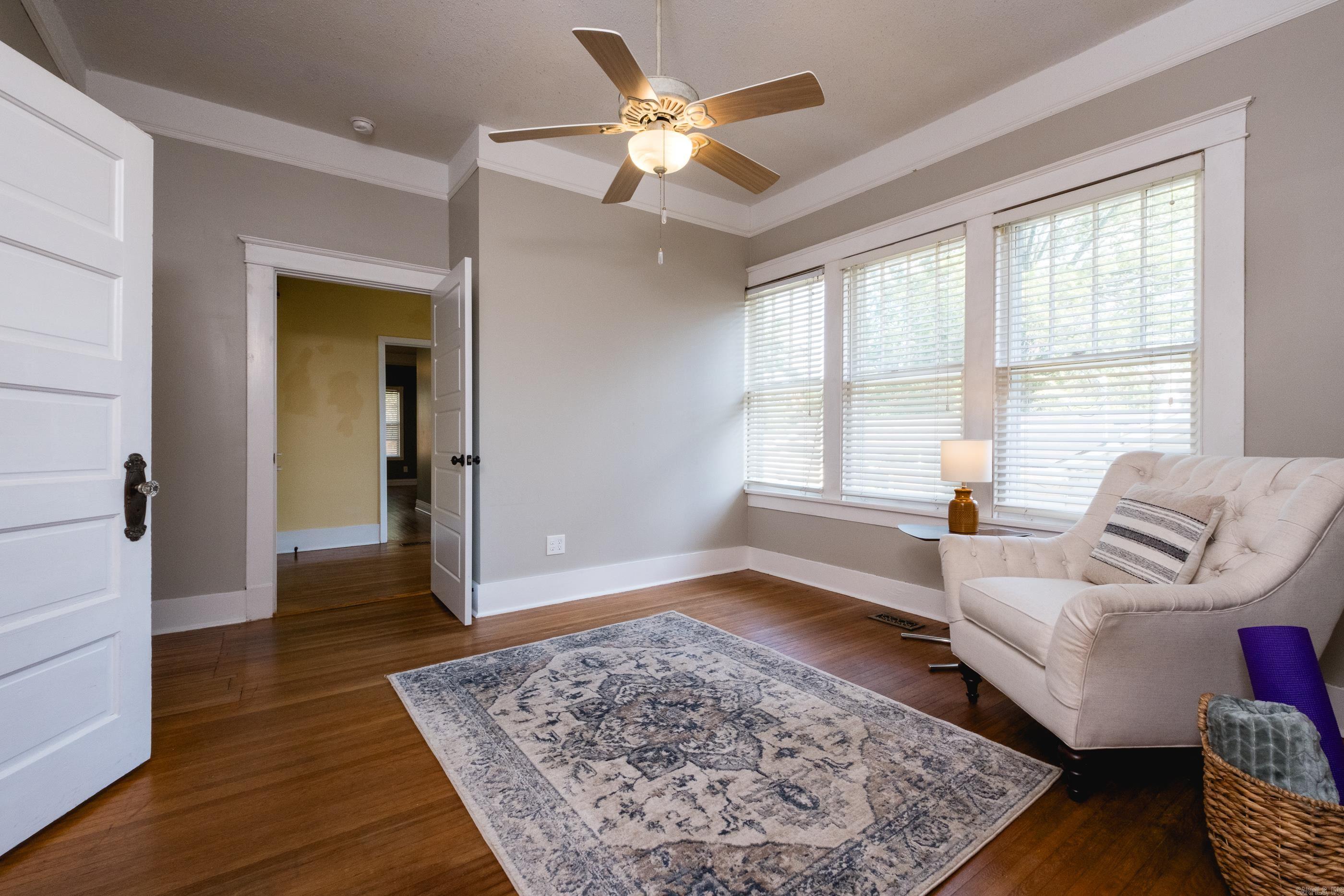 ELMHURST - Residential