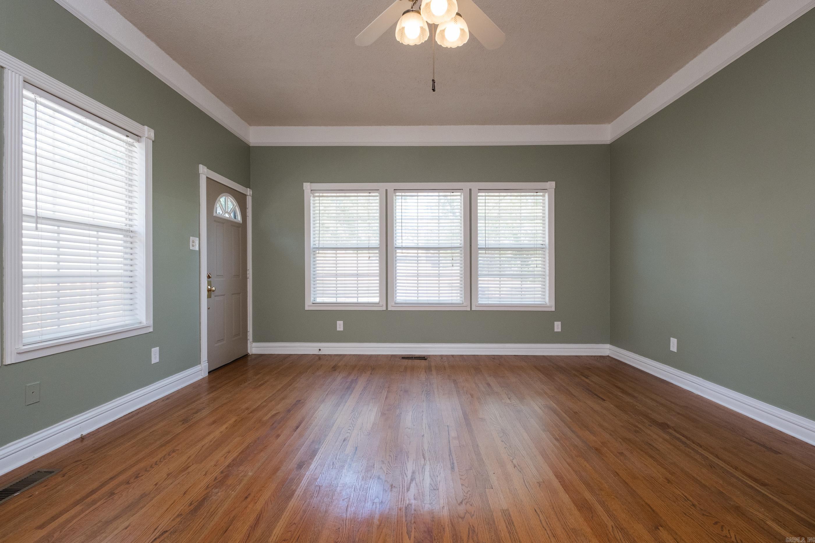 ELMHURST - Residential