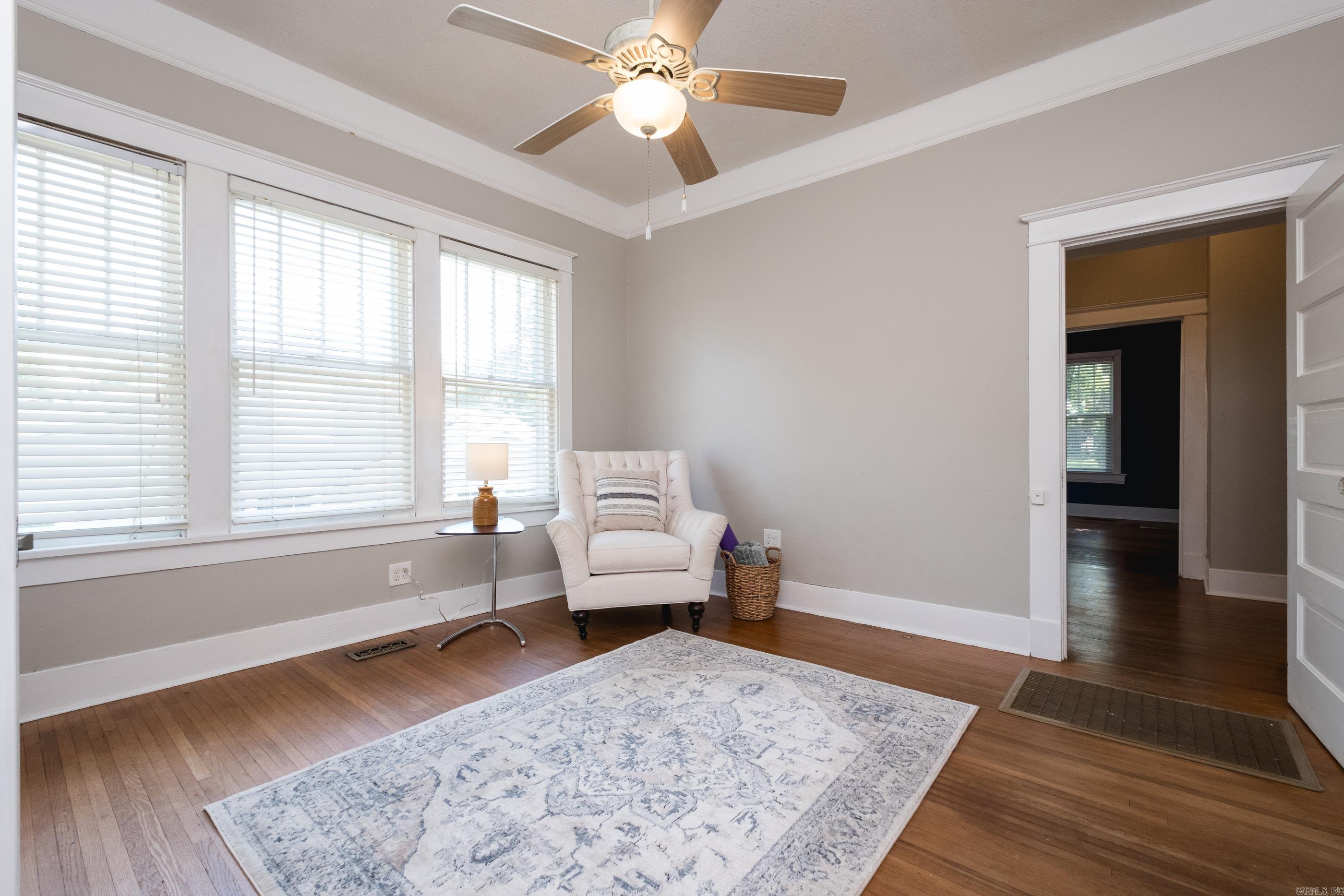 ELMHURST - Residential