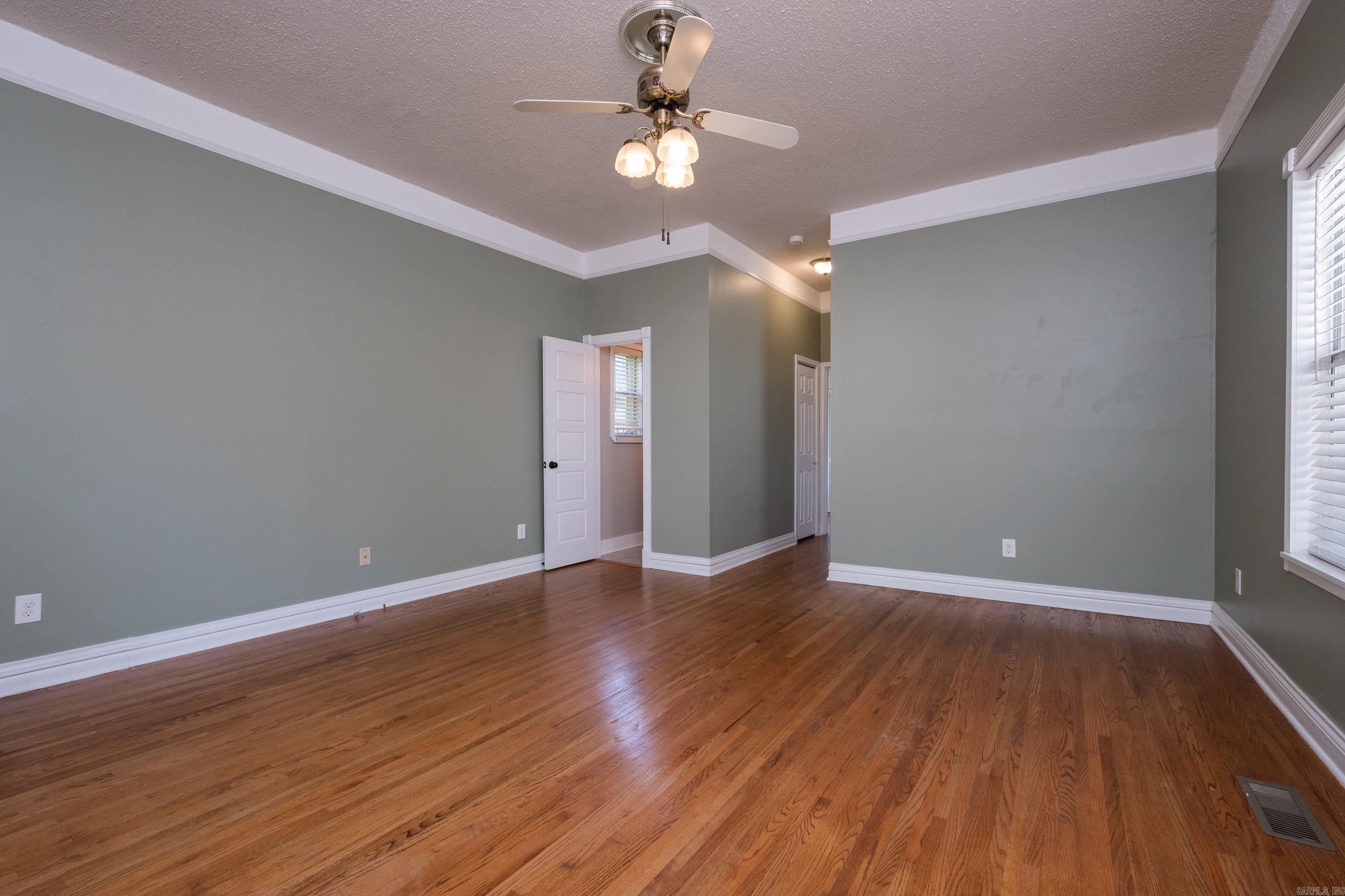 ELMHURST - Residential