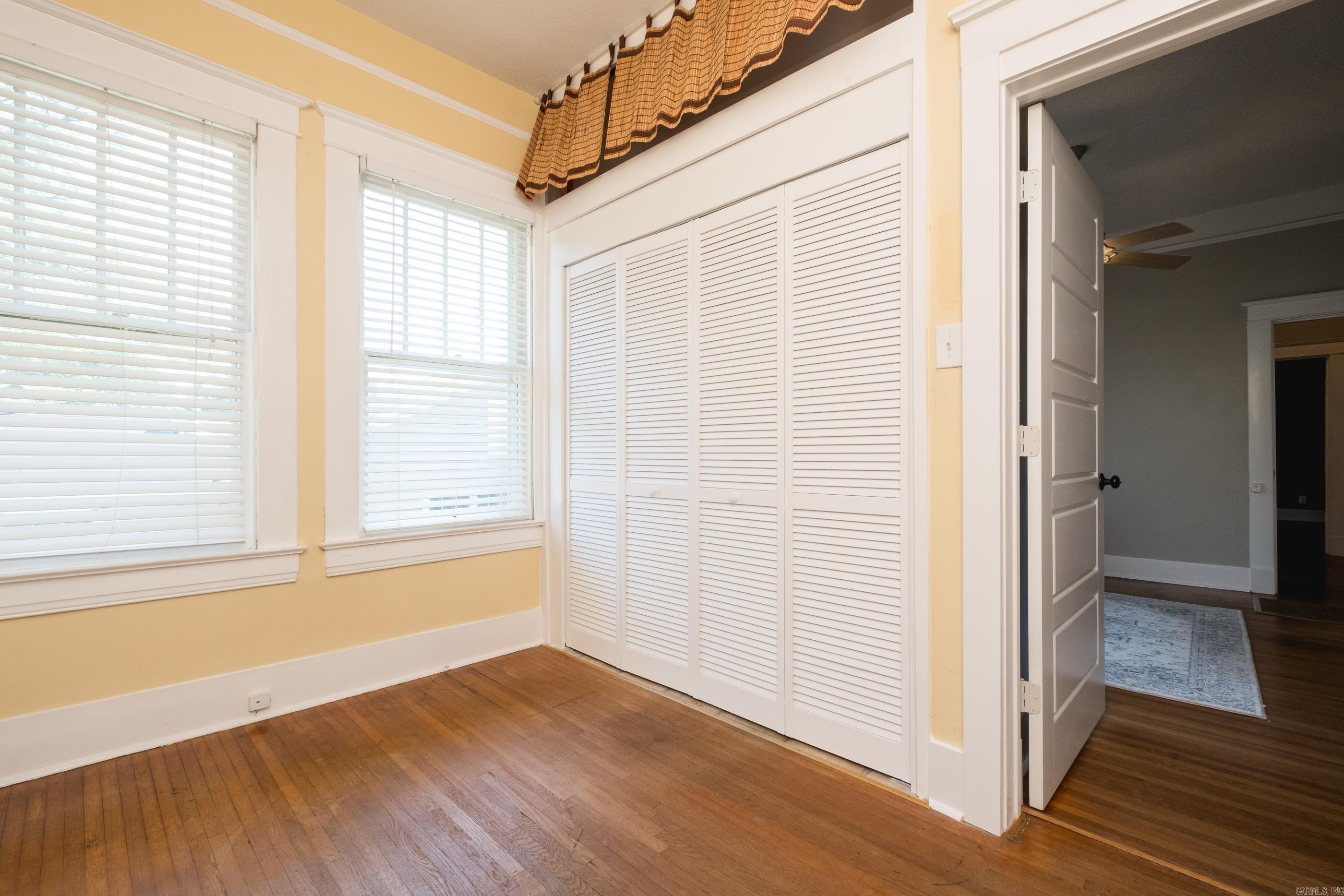 ELMHURST - Residential