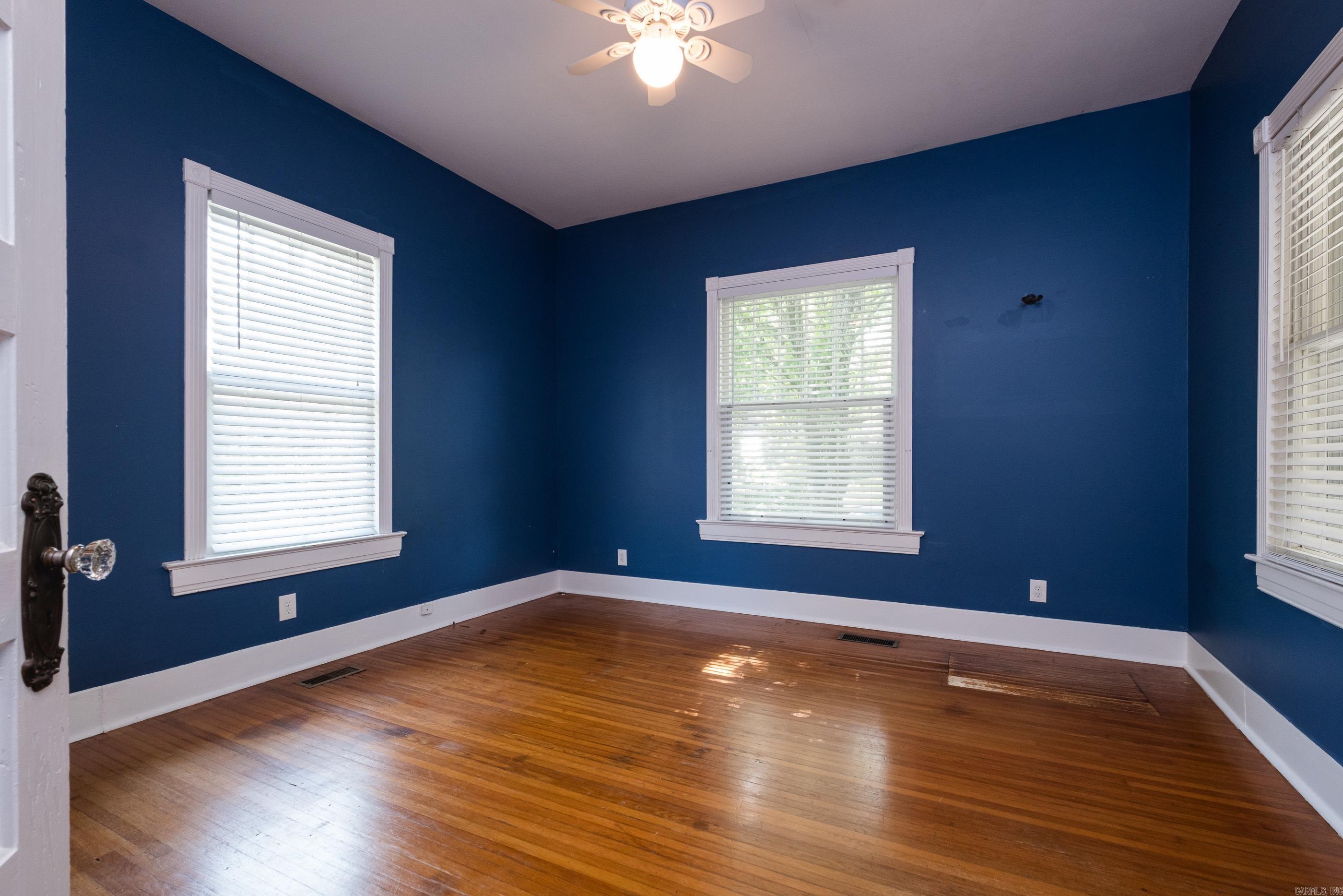 ELMHURST - Residential