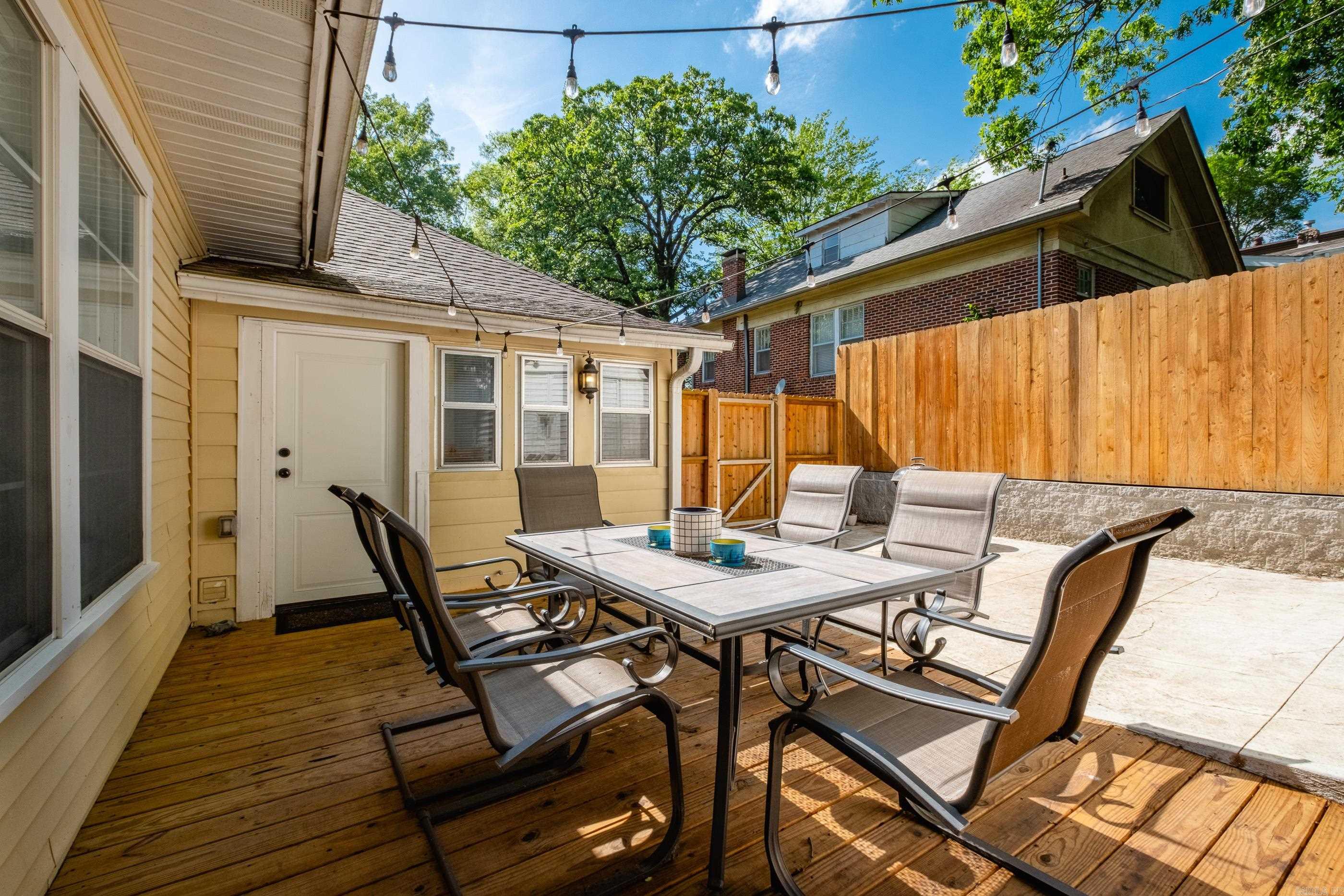 ELMHURST - Residential