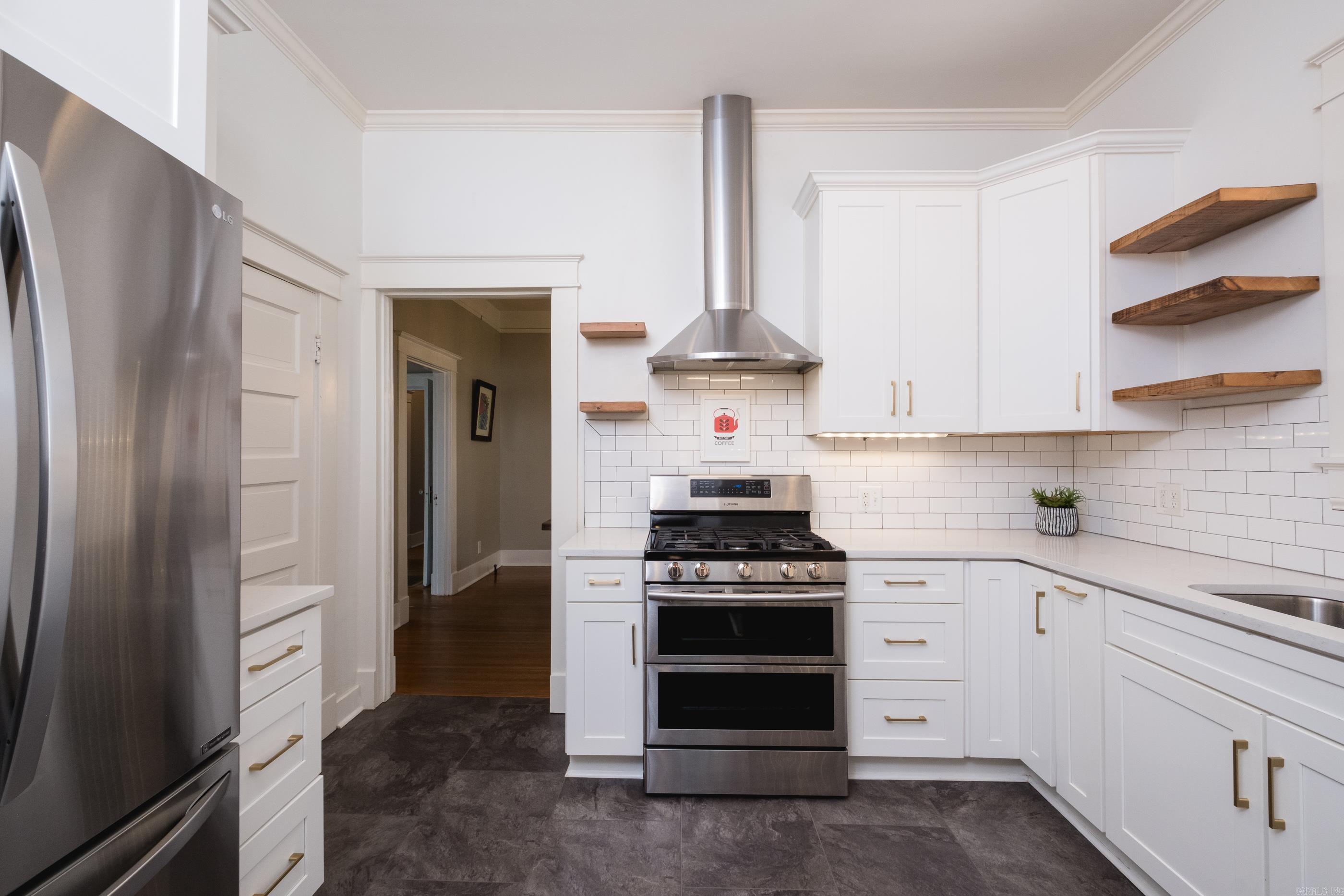 ELMHURST - Residential