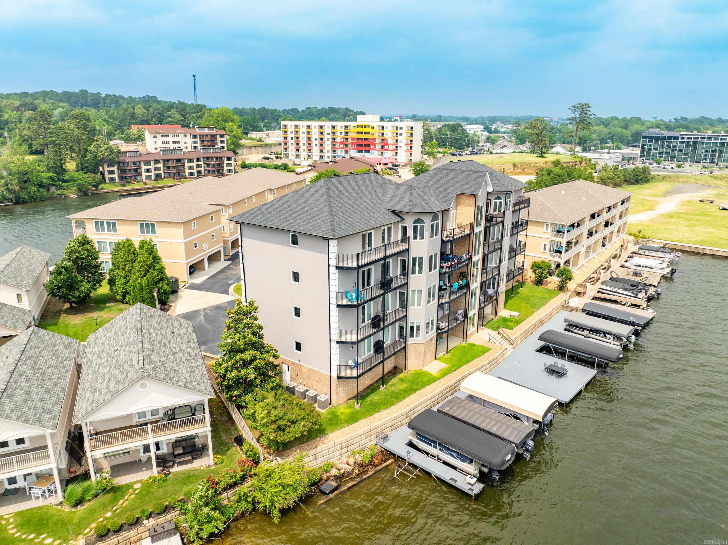 Pointe Condominiums HPR - Residential