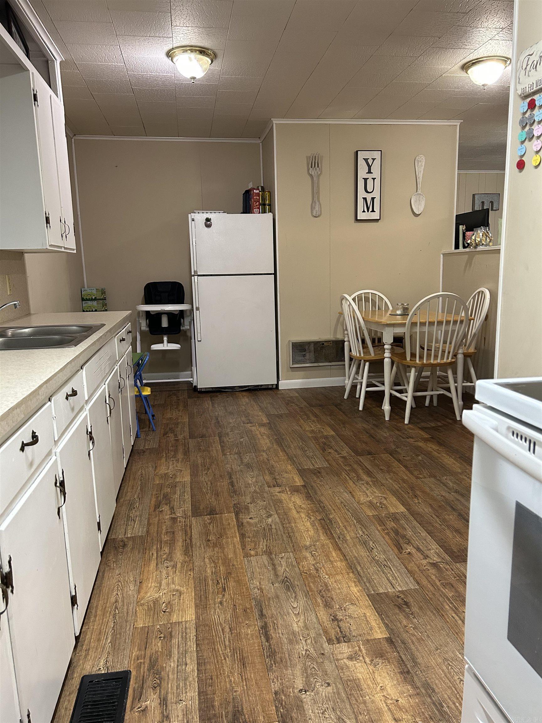 DOGWOOD ACRES SUB - Residential