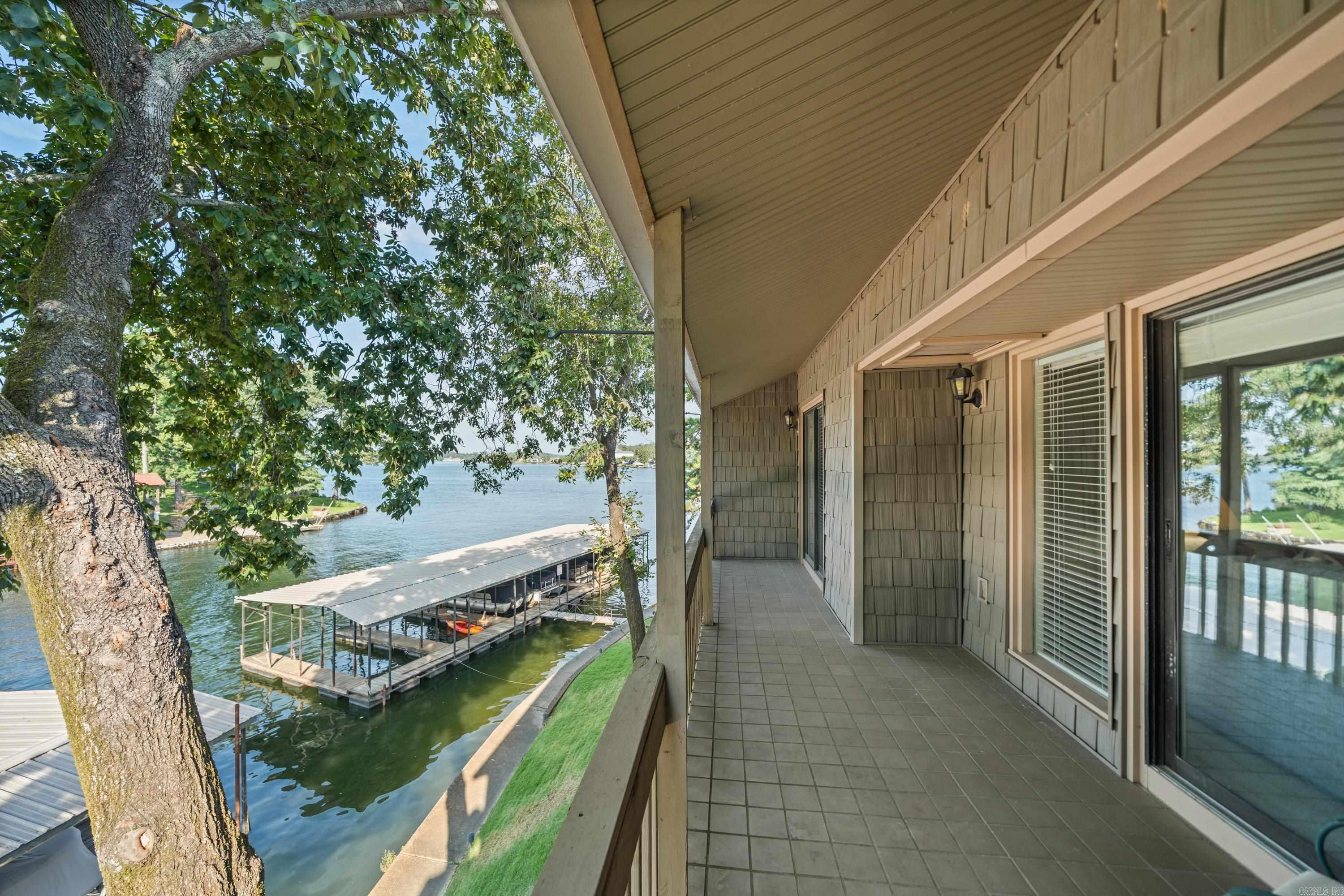 MOORINGS HPR - Residential