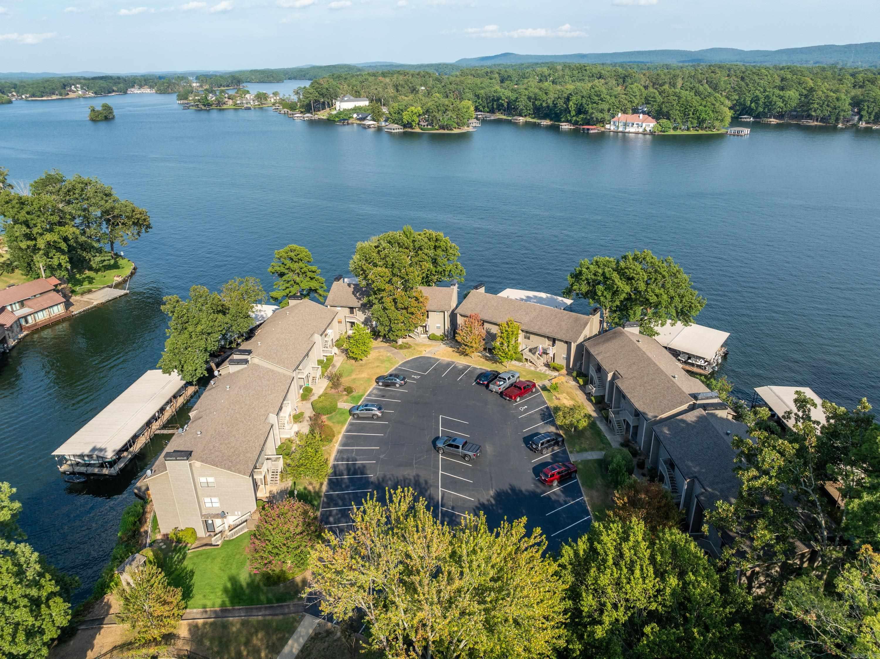MOORINGS HPR - Residential