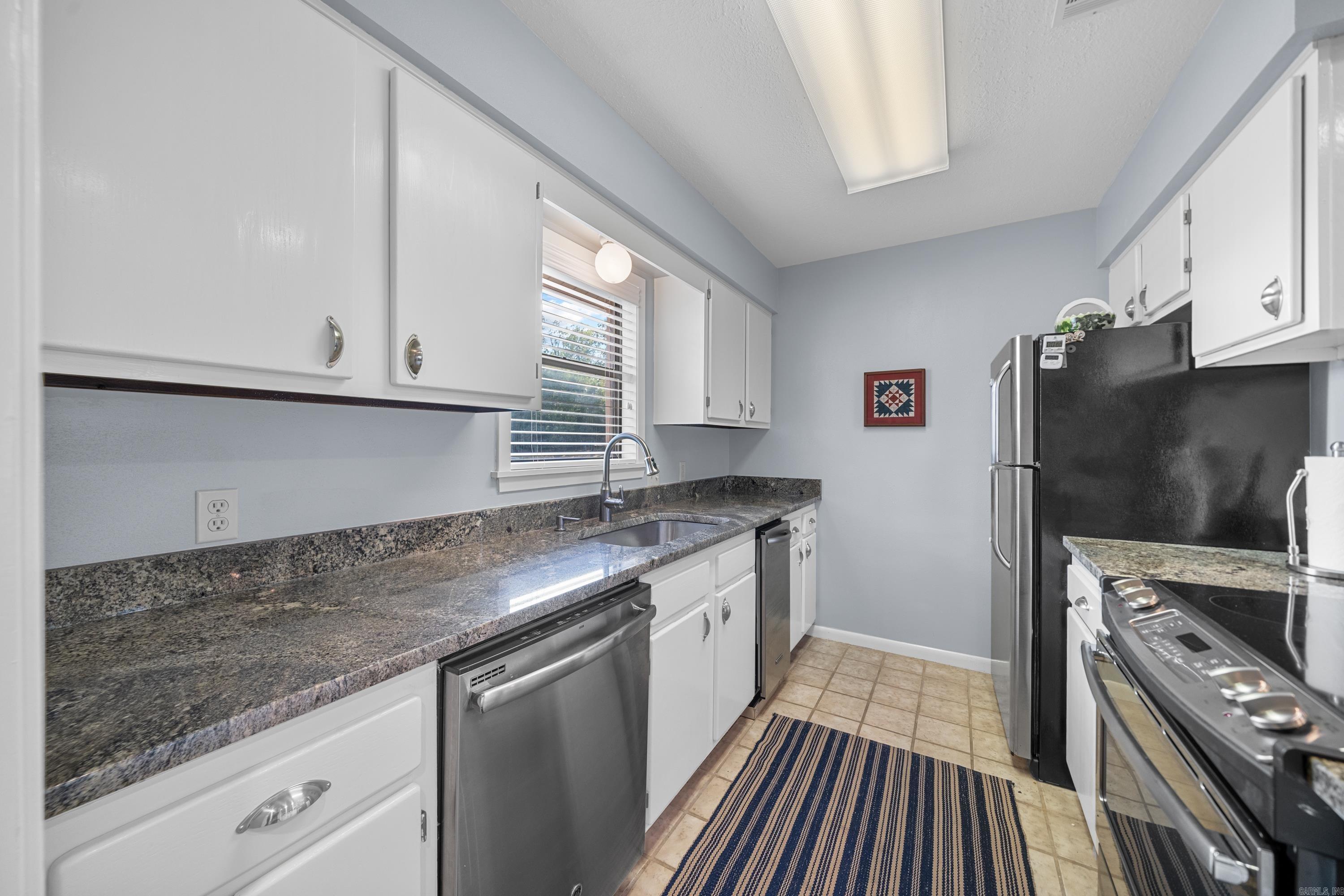 MOORINGS HPR - Residential