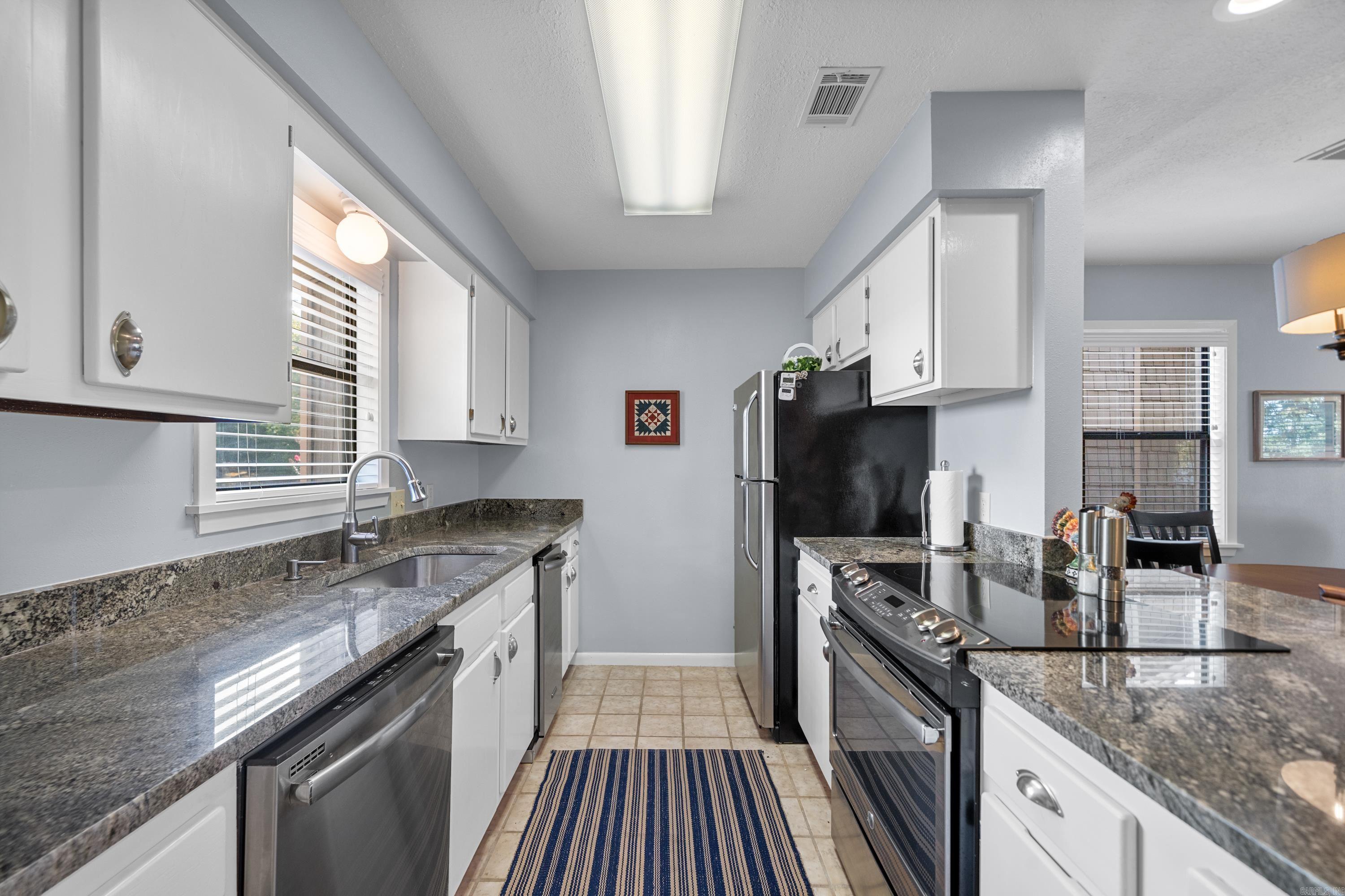 MOORINGS HPR - Residential