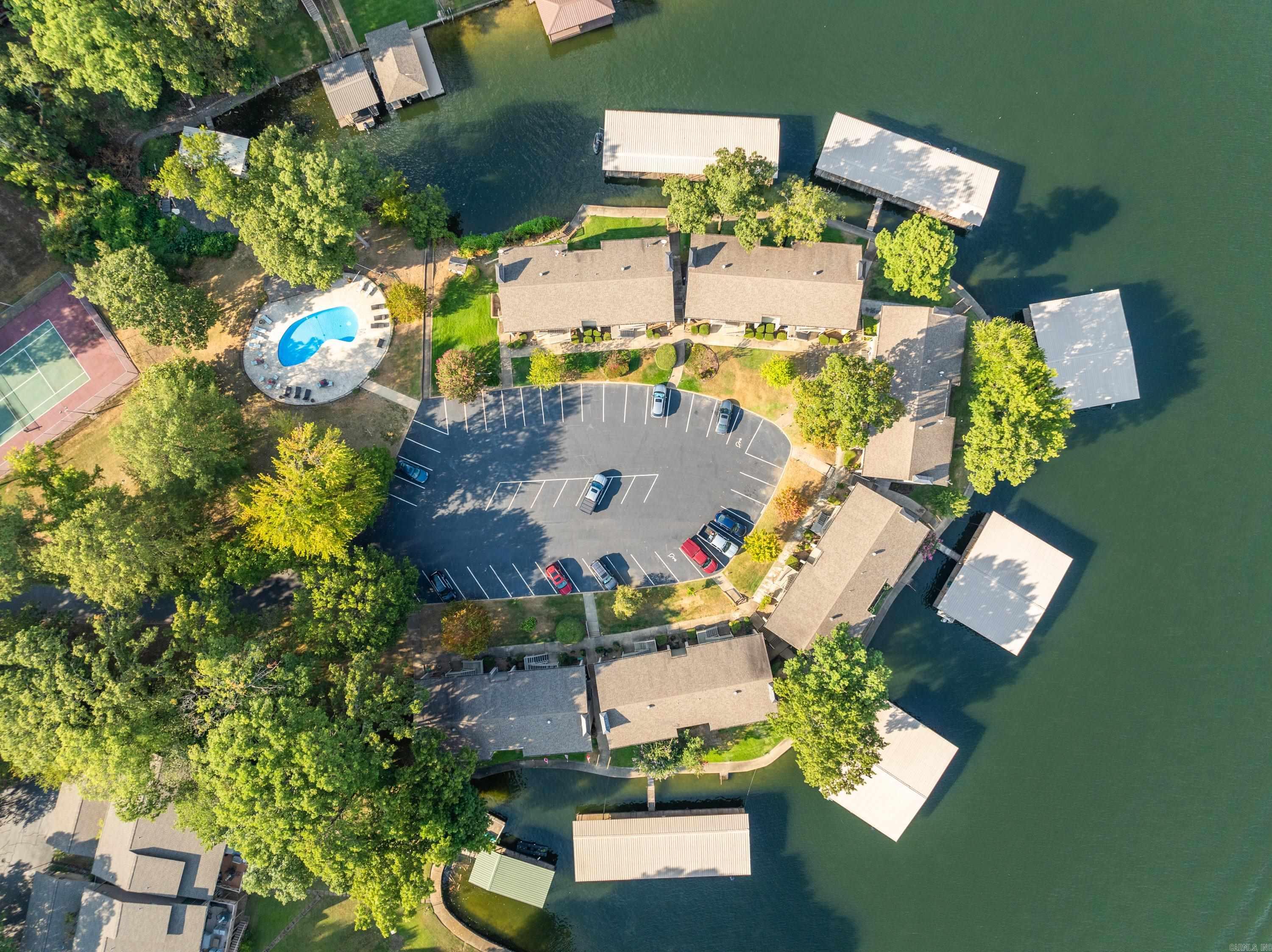 MOORINGS HPR - Residential