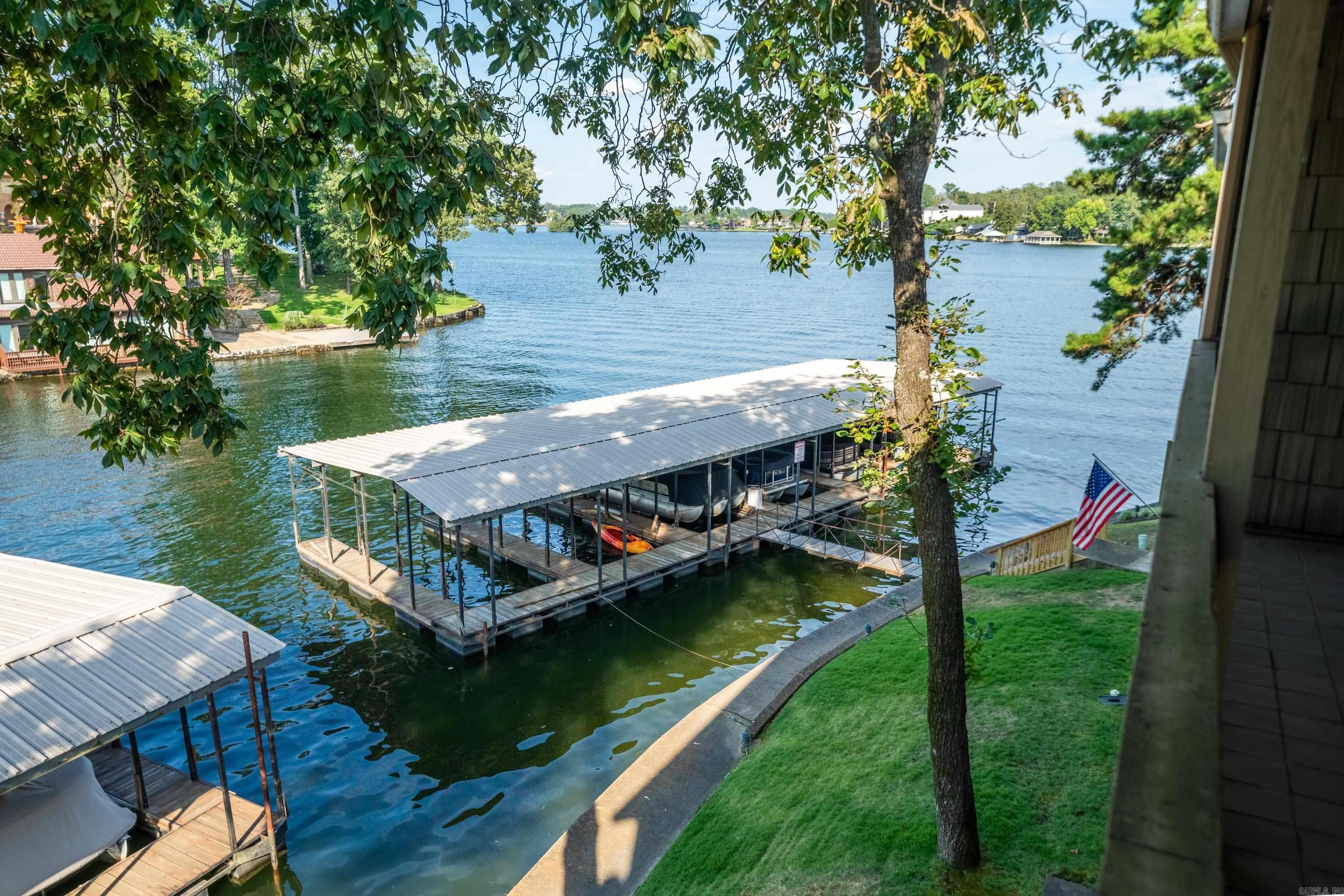 MOORINGS HPR - Residential