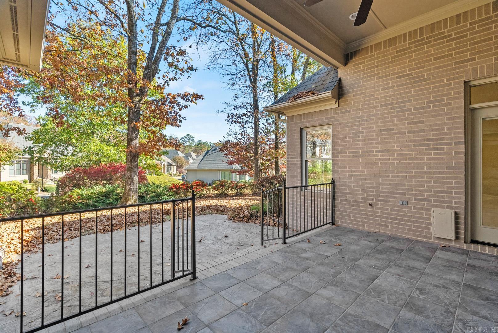 CHENAL VALLEY THE OAKS - Residential