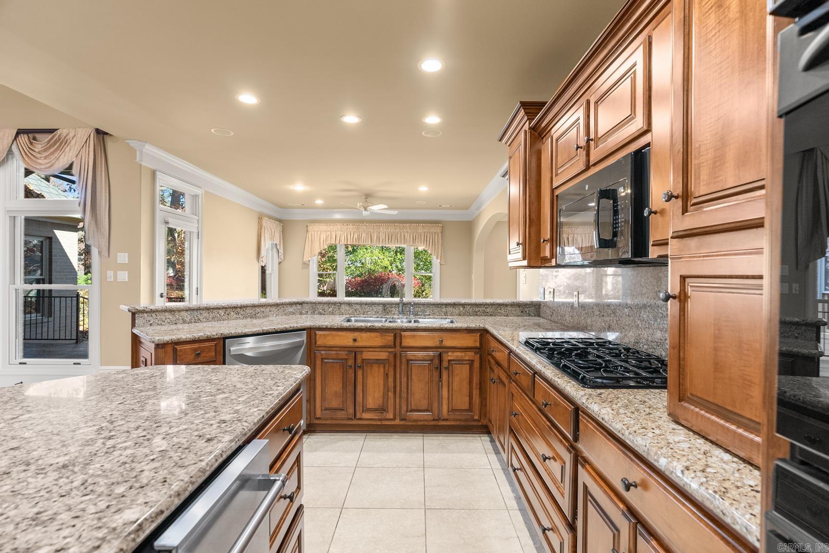 CHENAL VALLEY THE OAKS - Residential