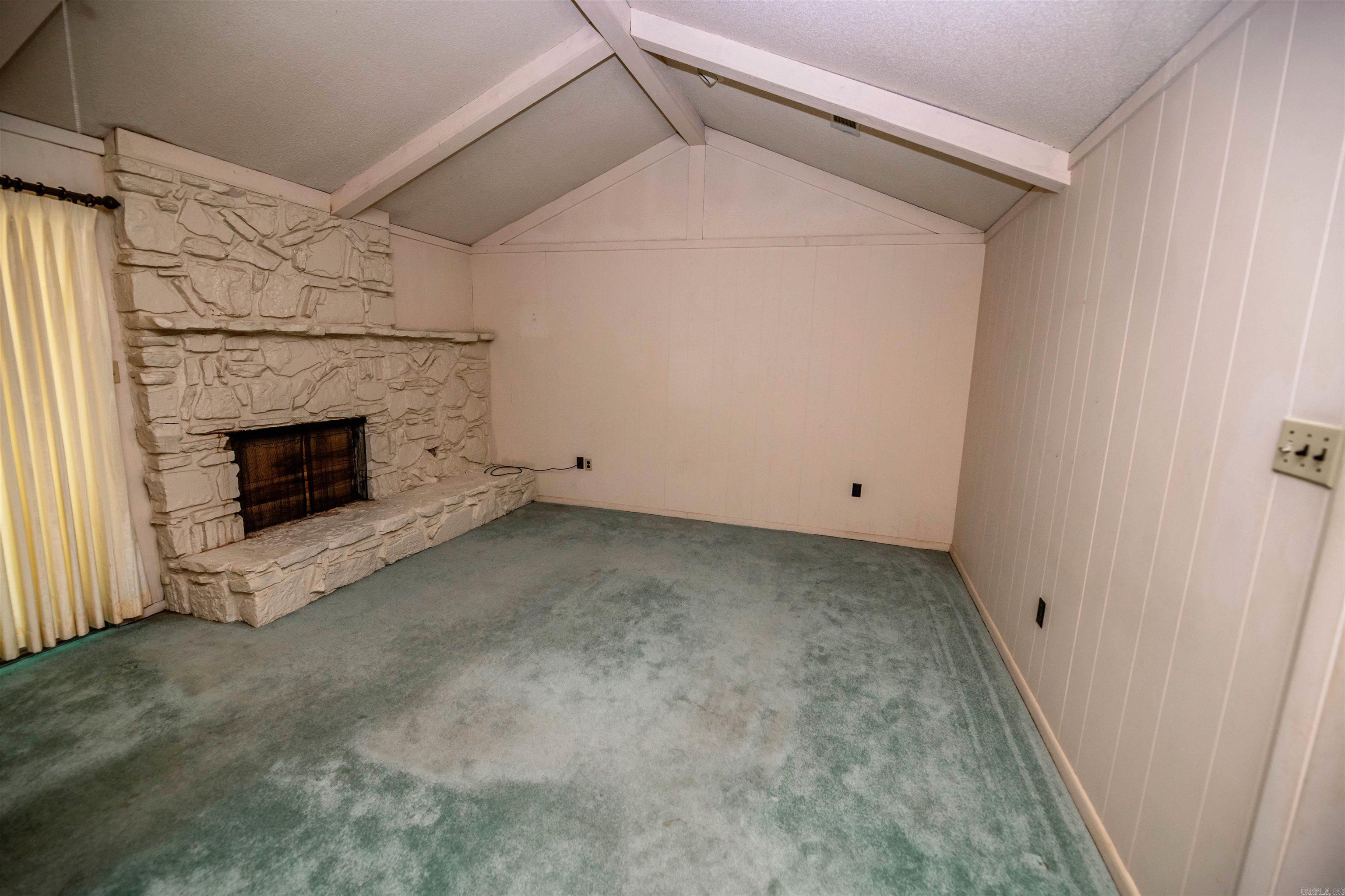 SMOKING OAKS ADD - Residential