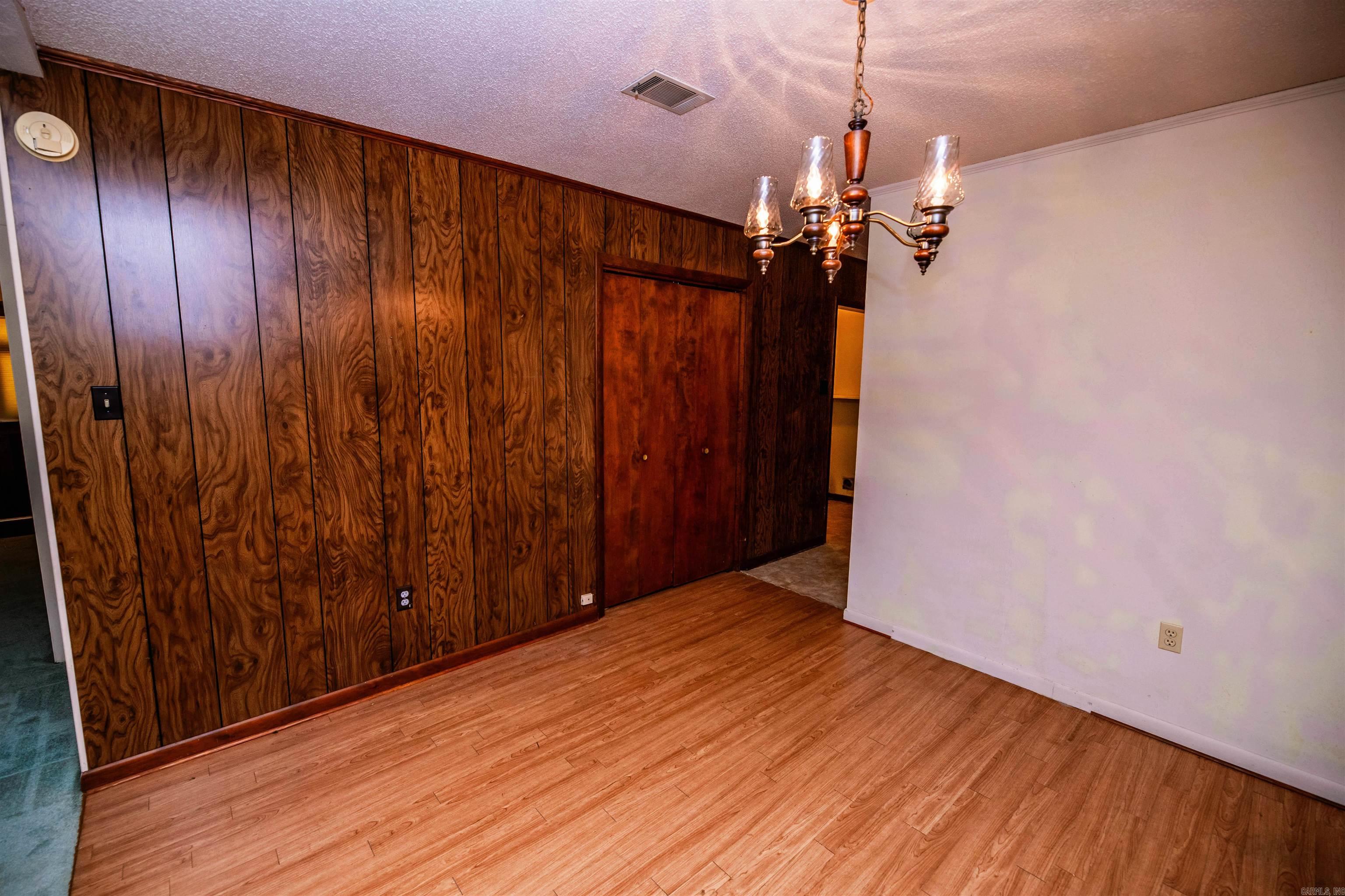 SMOKING OAKS ADD - Residential