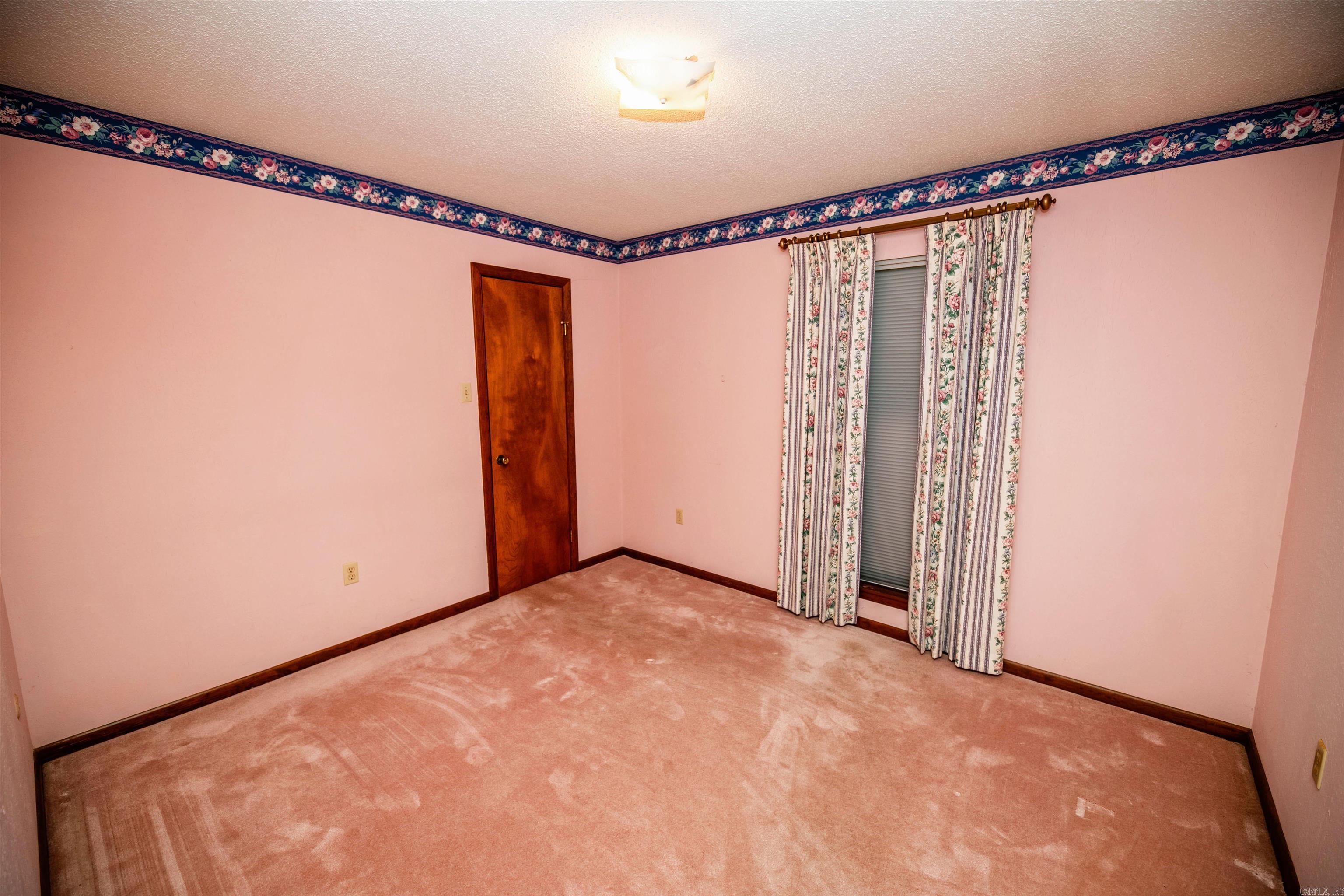 SMOKING OAKS ADD - Residential