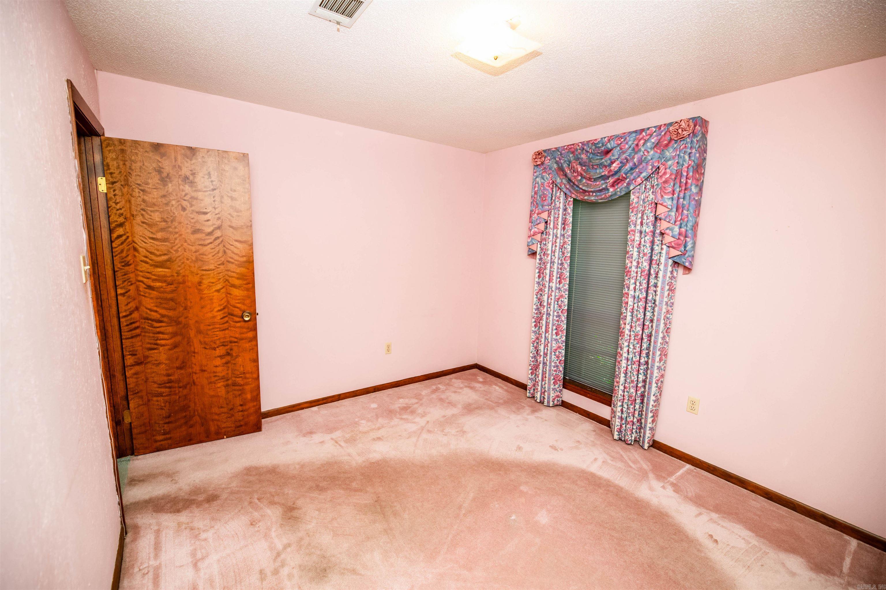 SMOKING OAKS ADD - Residential