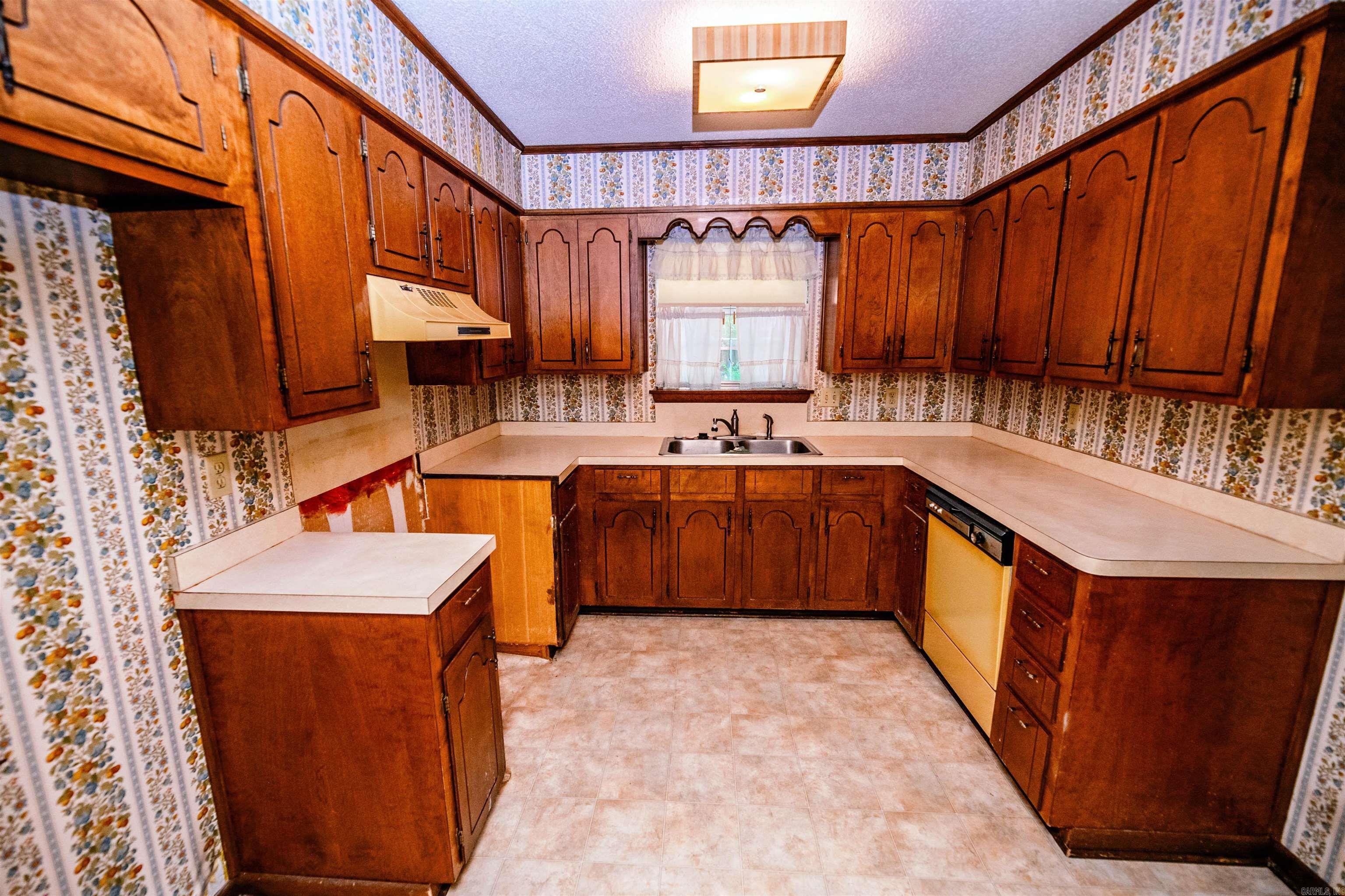 SMOKING OAKS ADD - Residential