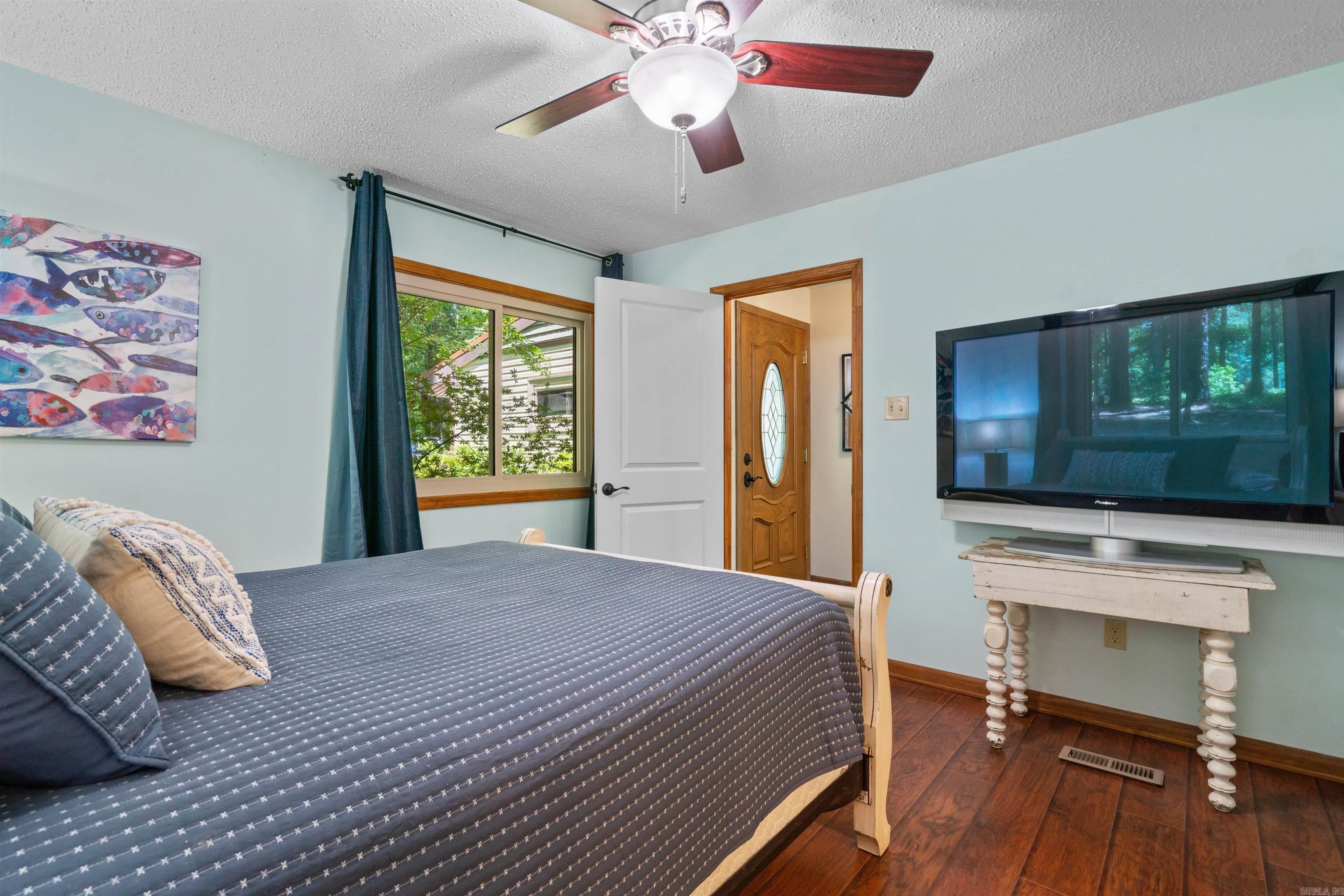 CURTIS HOYLE - Residential