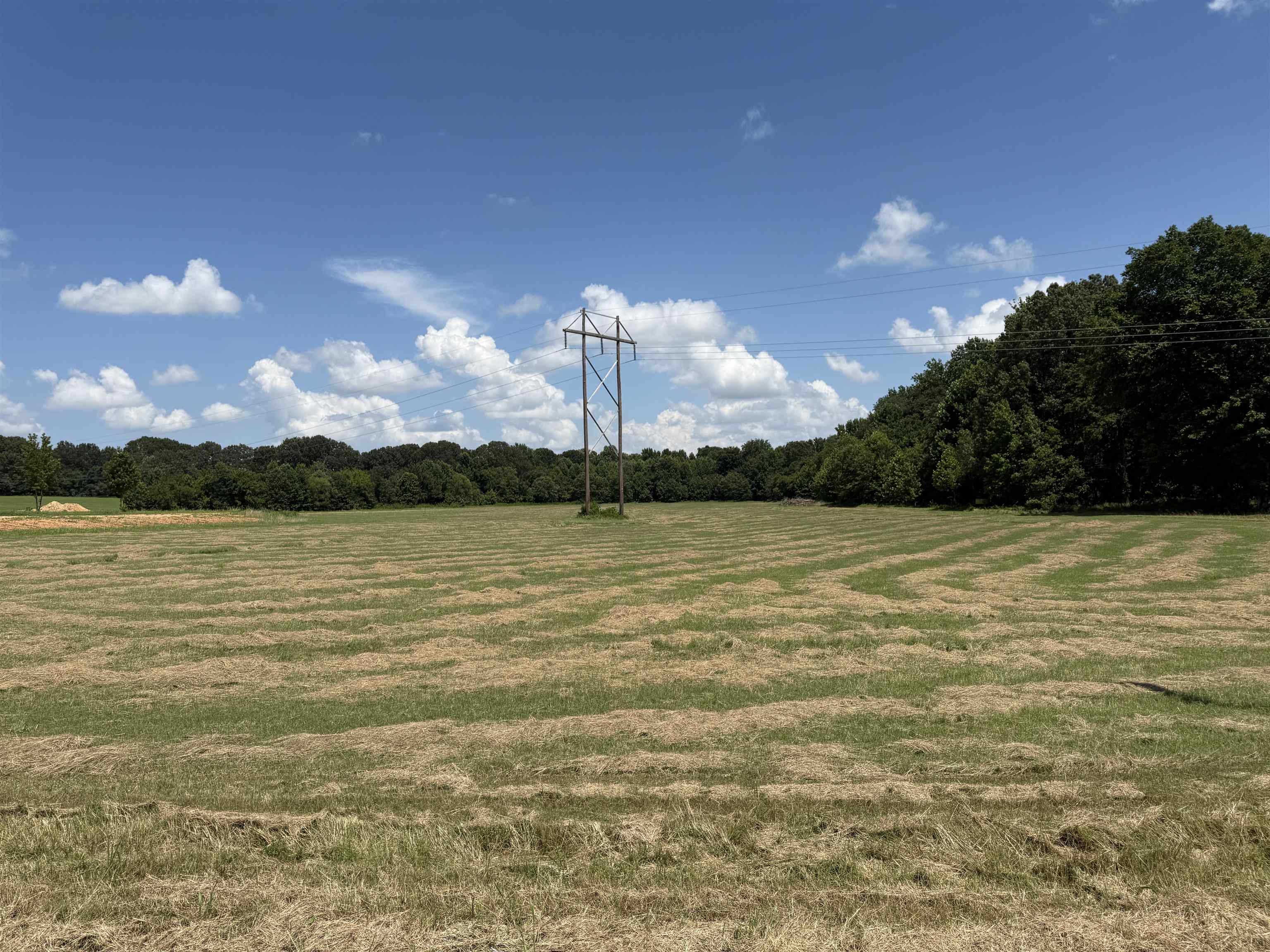 Beautiful property to build your next home, paved road south Paragould, multiple parcels available in county. This residential acreage has been surveyed see associated docs