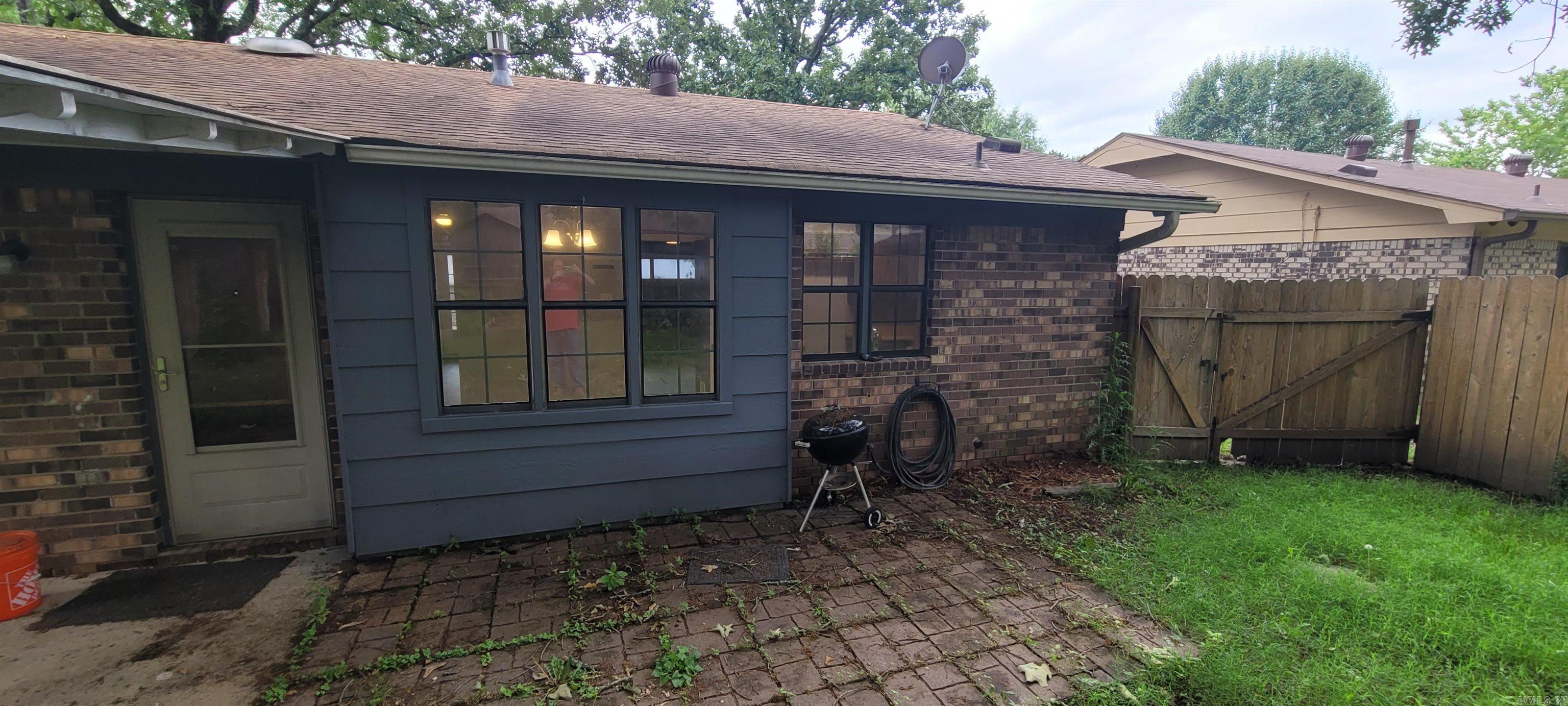 Springhill Manor - Residential Lease