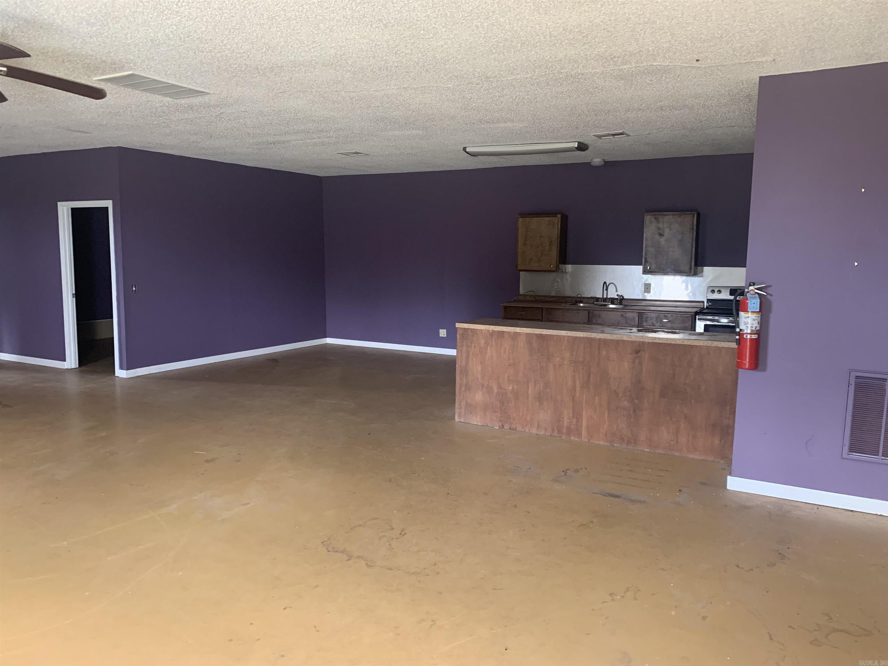 Metes & Bounds - Commercial Sale