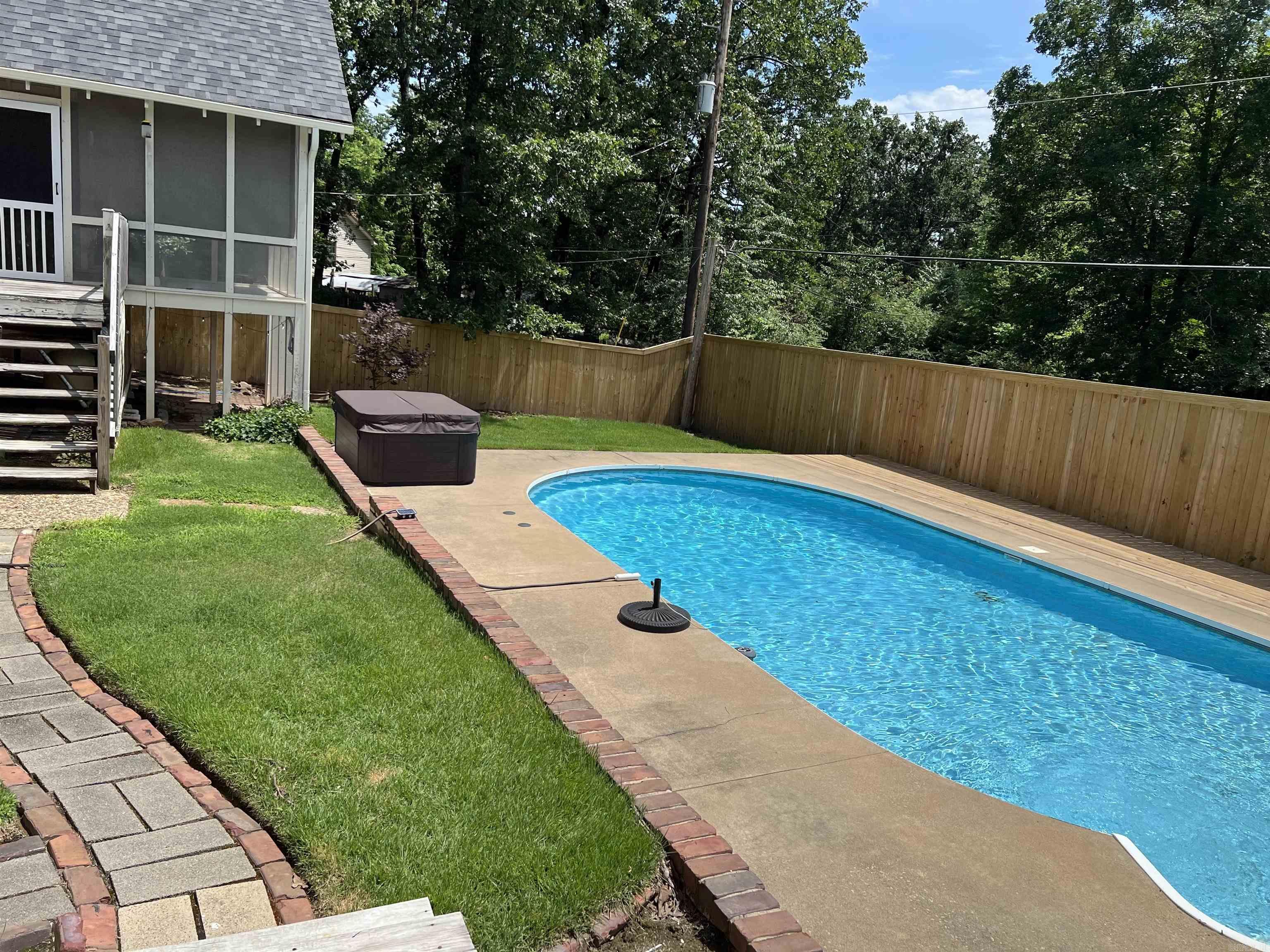 INDIAN HILLS - Residential