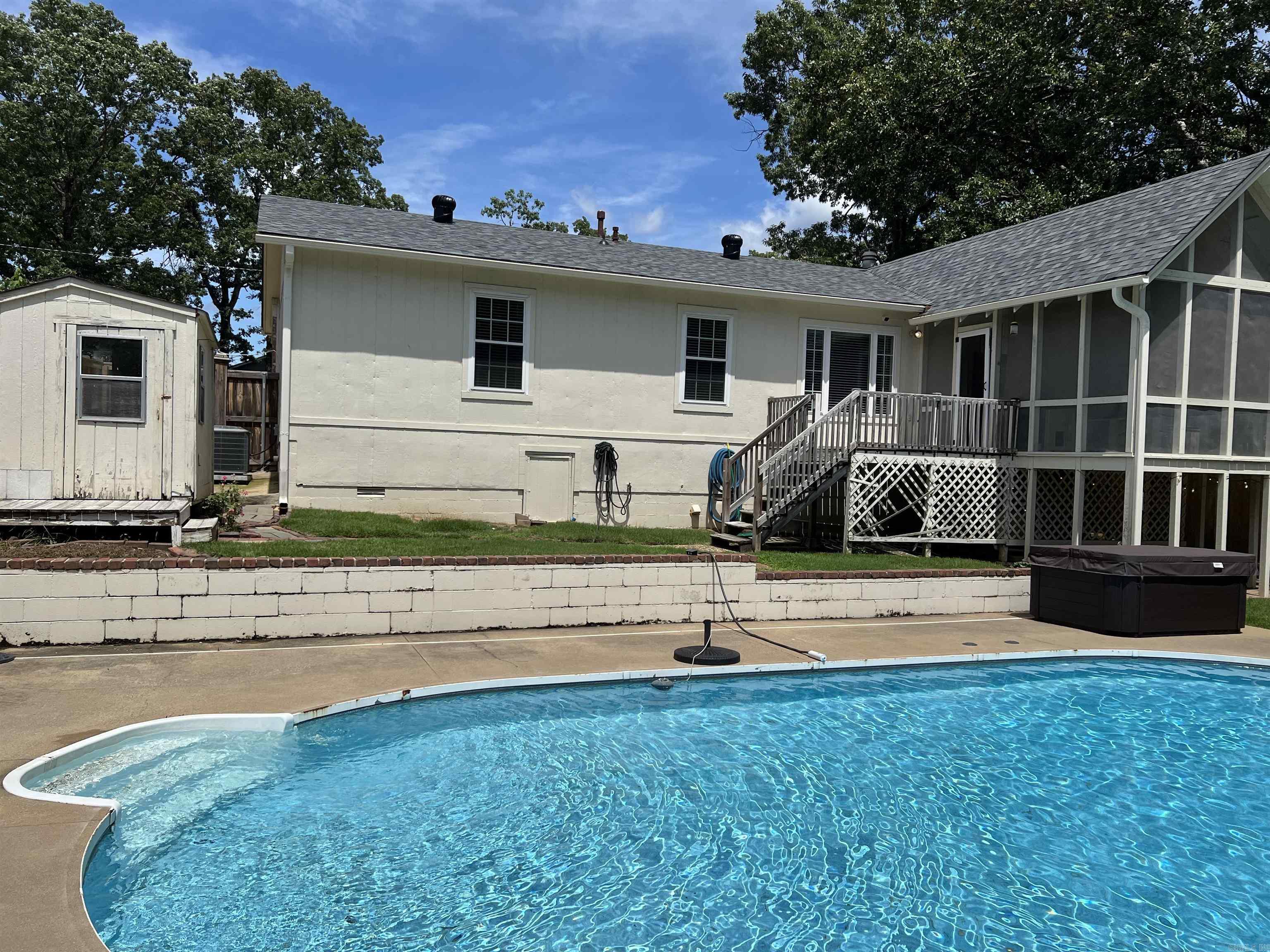 INDIAN HILLS - Residential