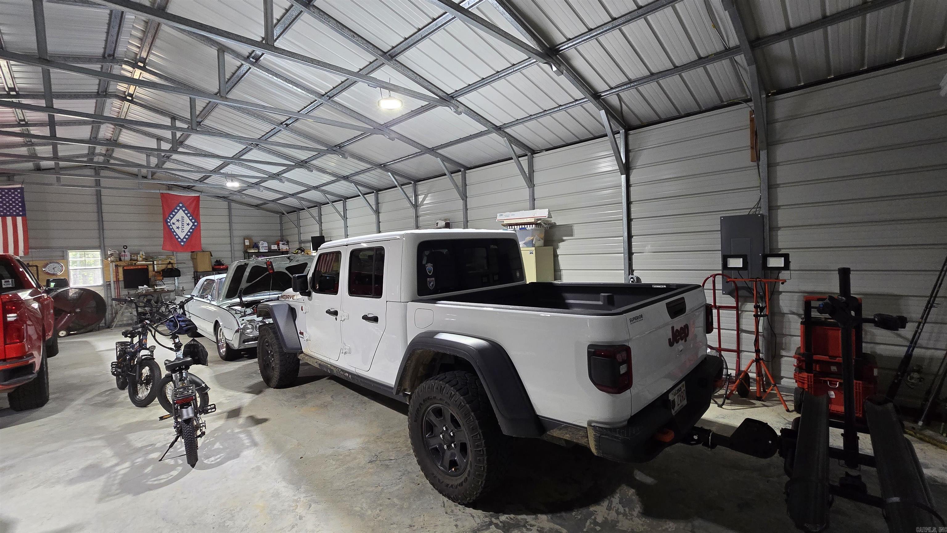 LAKEWOOD HILLS - Residential