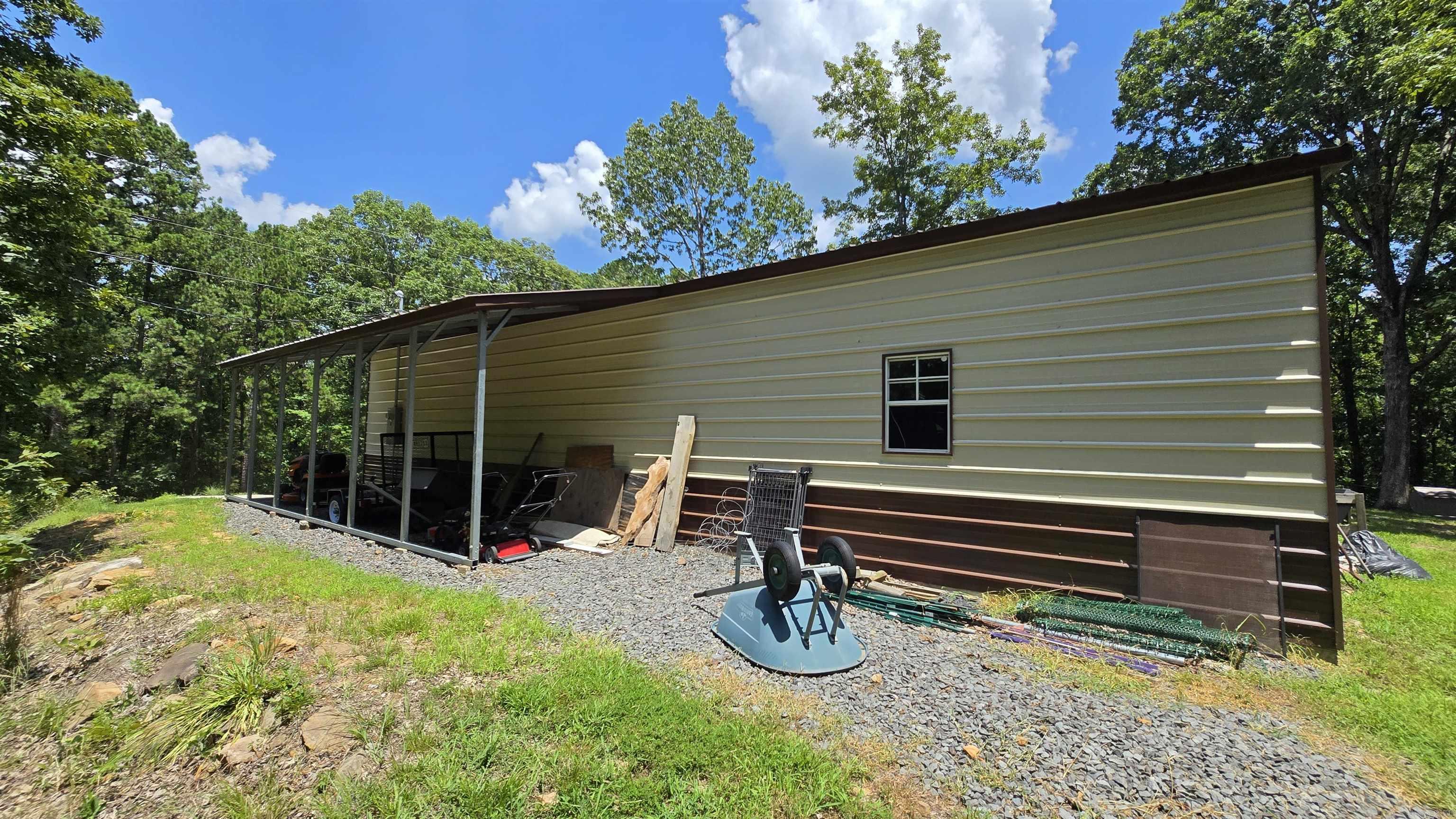 LAKEWOOD HILLS - Residential