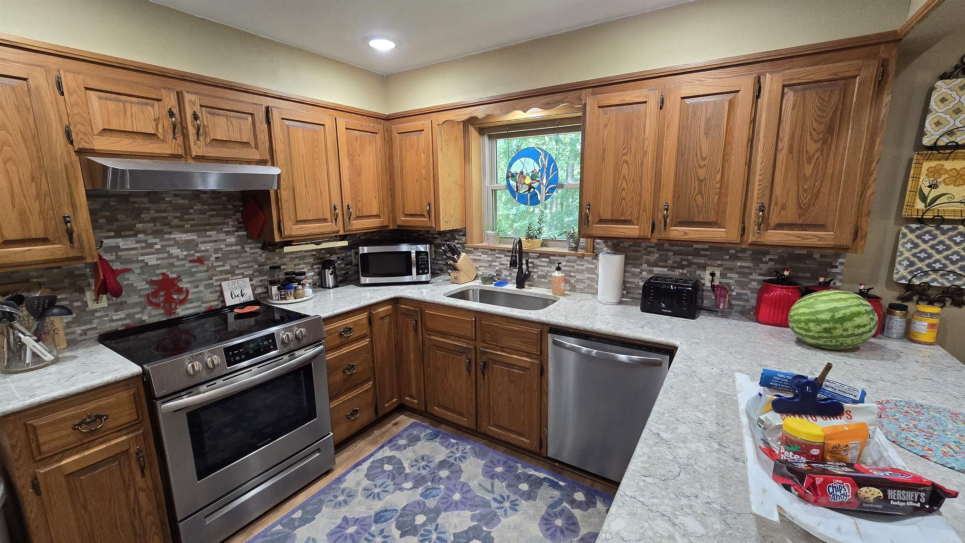 LAKEWOOD HILLS - Residential