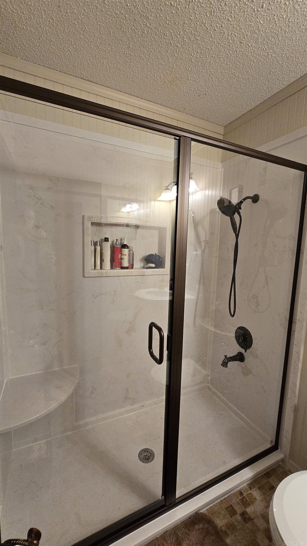 LAKEWOOD HILLS - Residential