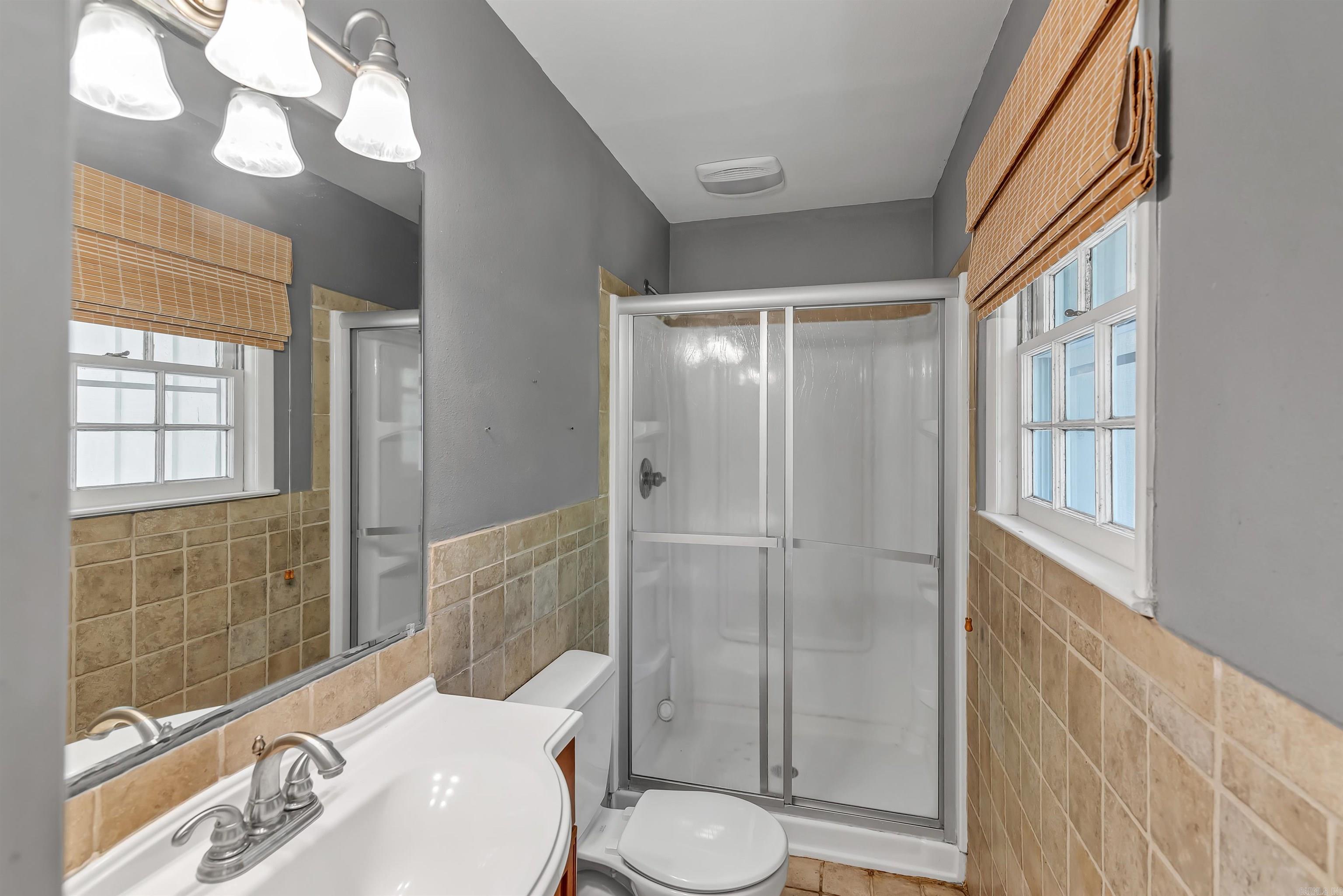 JOE ZELL FORREST - Residential