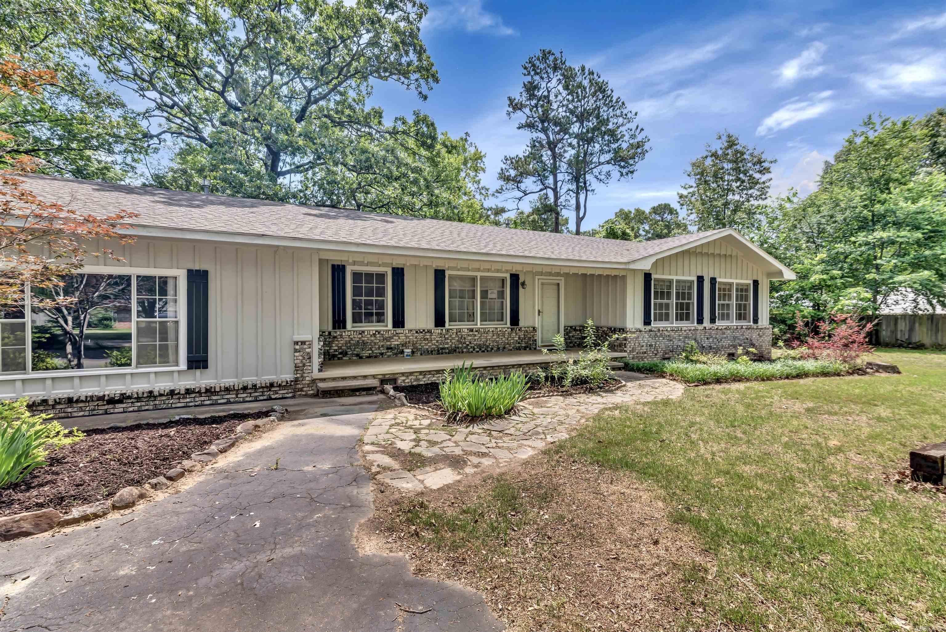 JOE ZELL FORREST - Residential