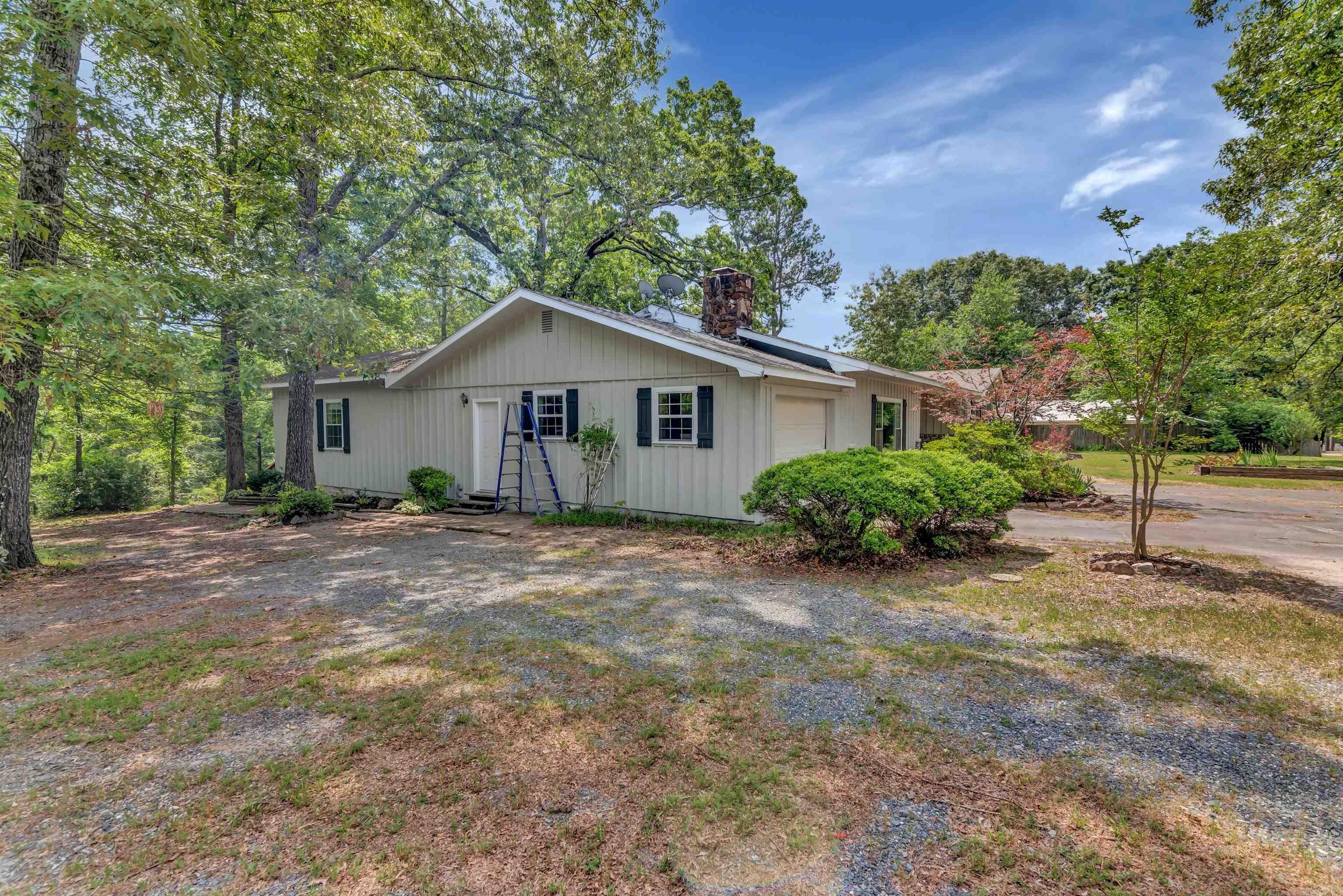 JOE ZELL FORREST - Residential