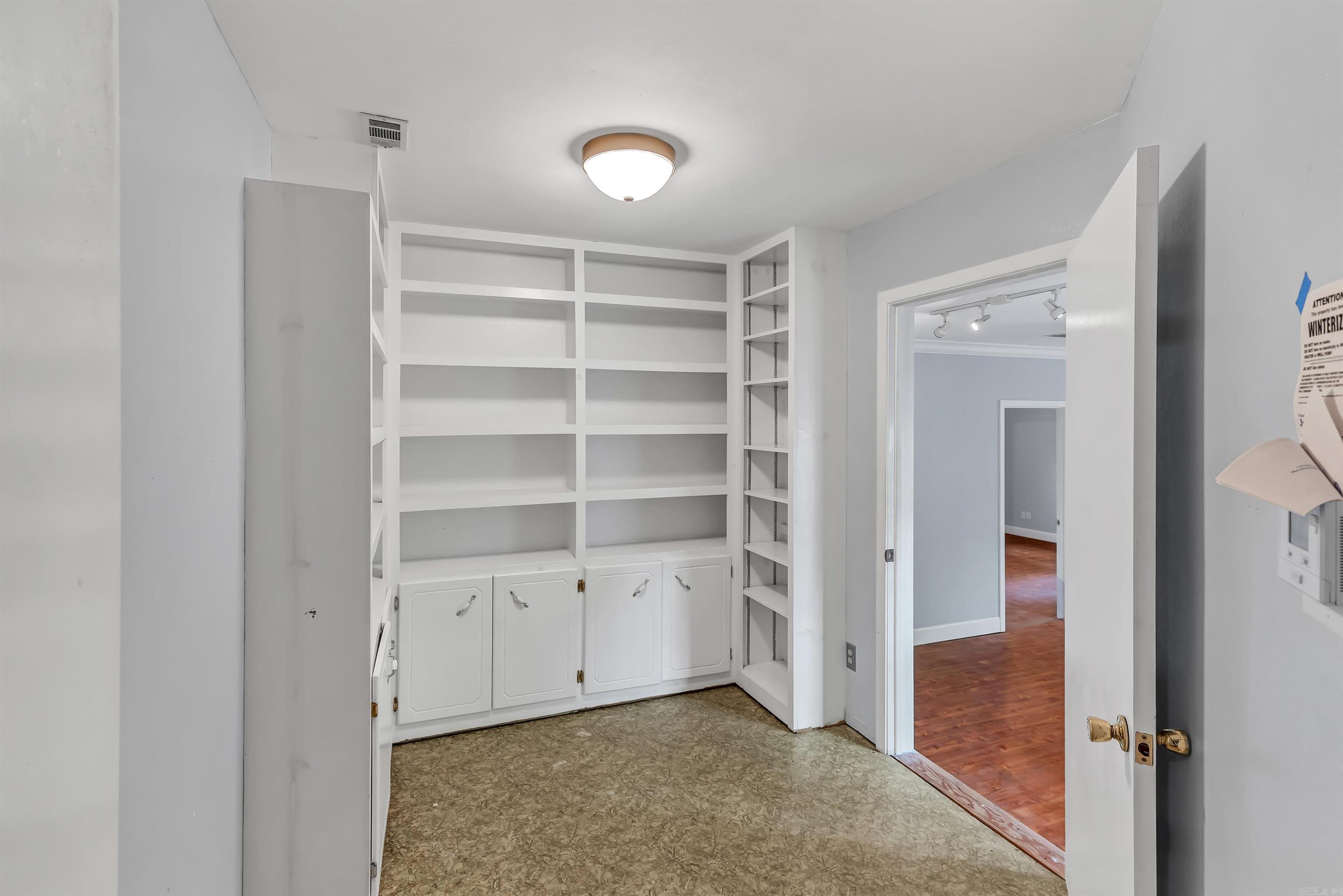 JOE ZELL FORREST - Residential