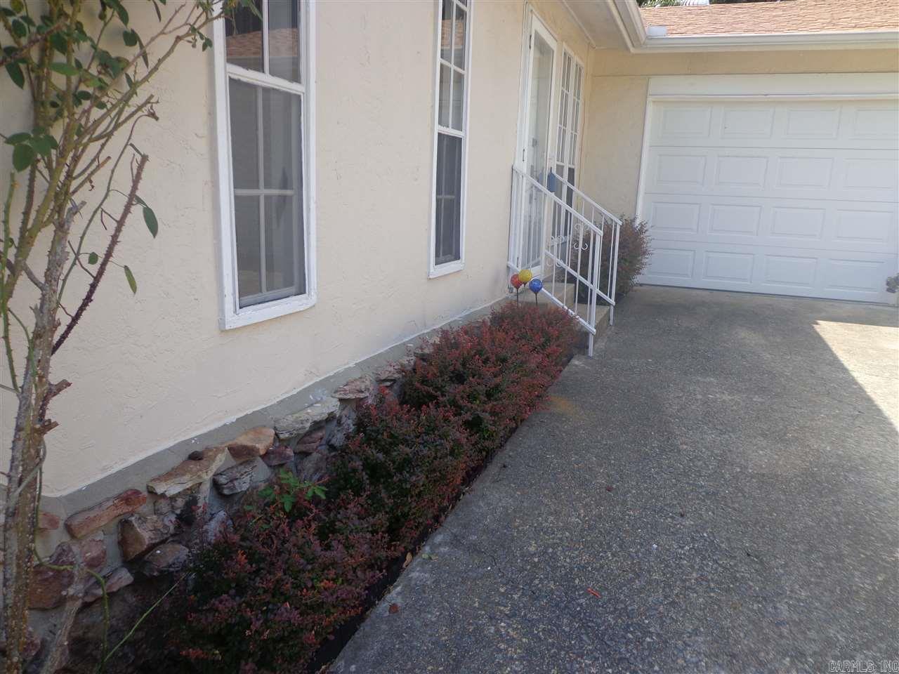 North Hills Manor - Residential