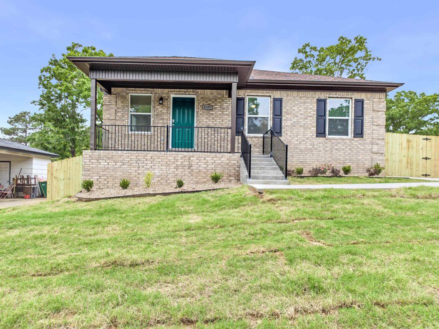 "NEW CONSTRCUTION MOVE IN READY" Wow what a wonderful location and curb appeal all that is missing is your personal touches.  Ask about ADFA 15K down payment and closing costs assistance 5% interest for qualified buyers program!!