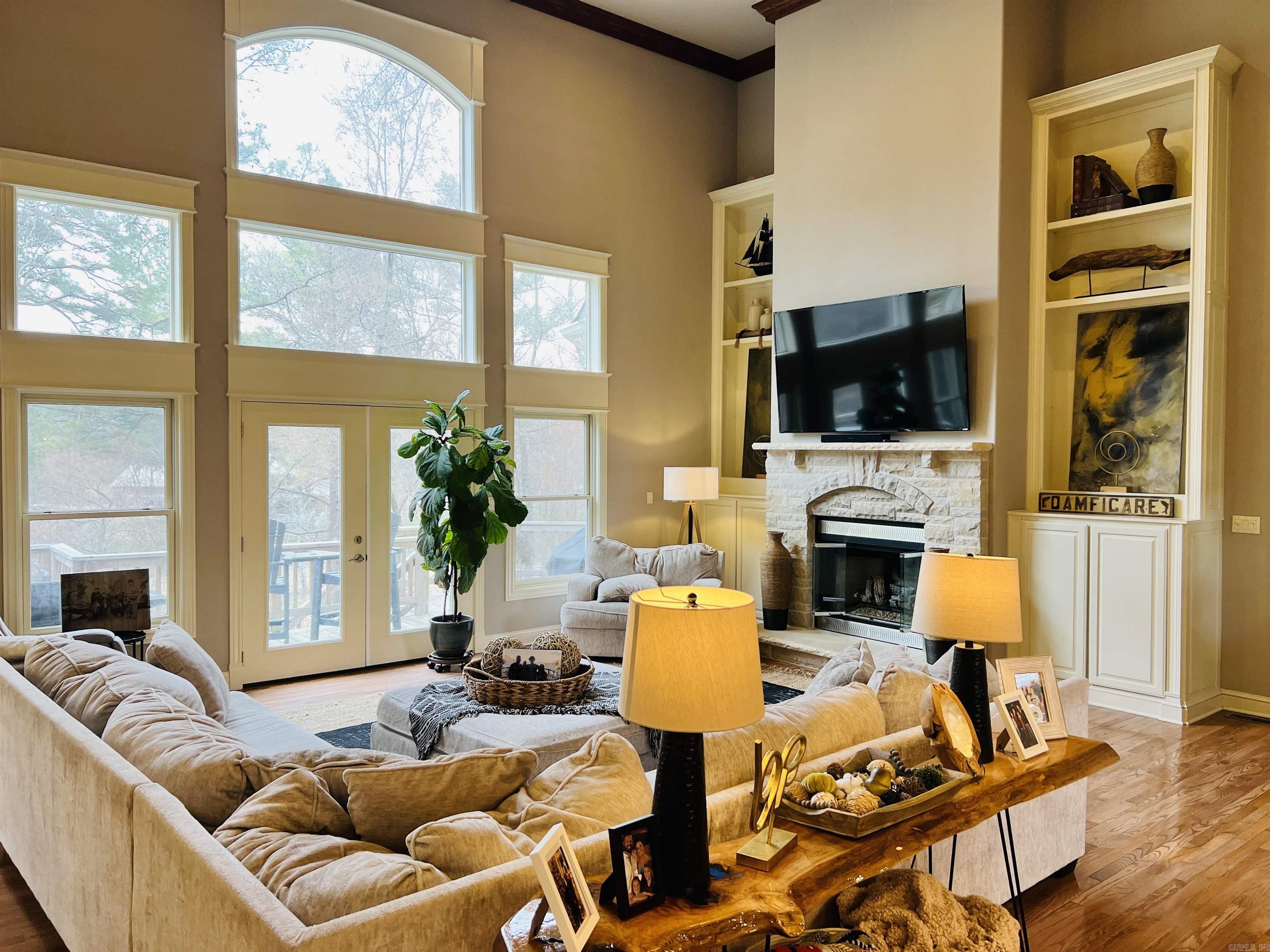 LOTUS VALLEY - Residential