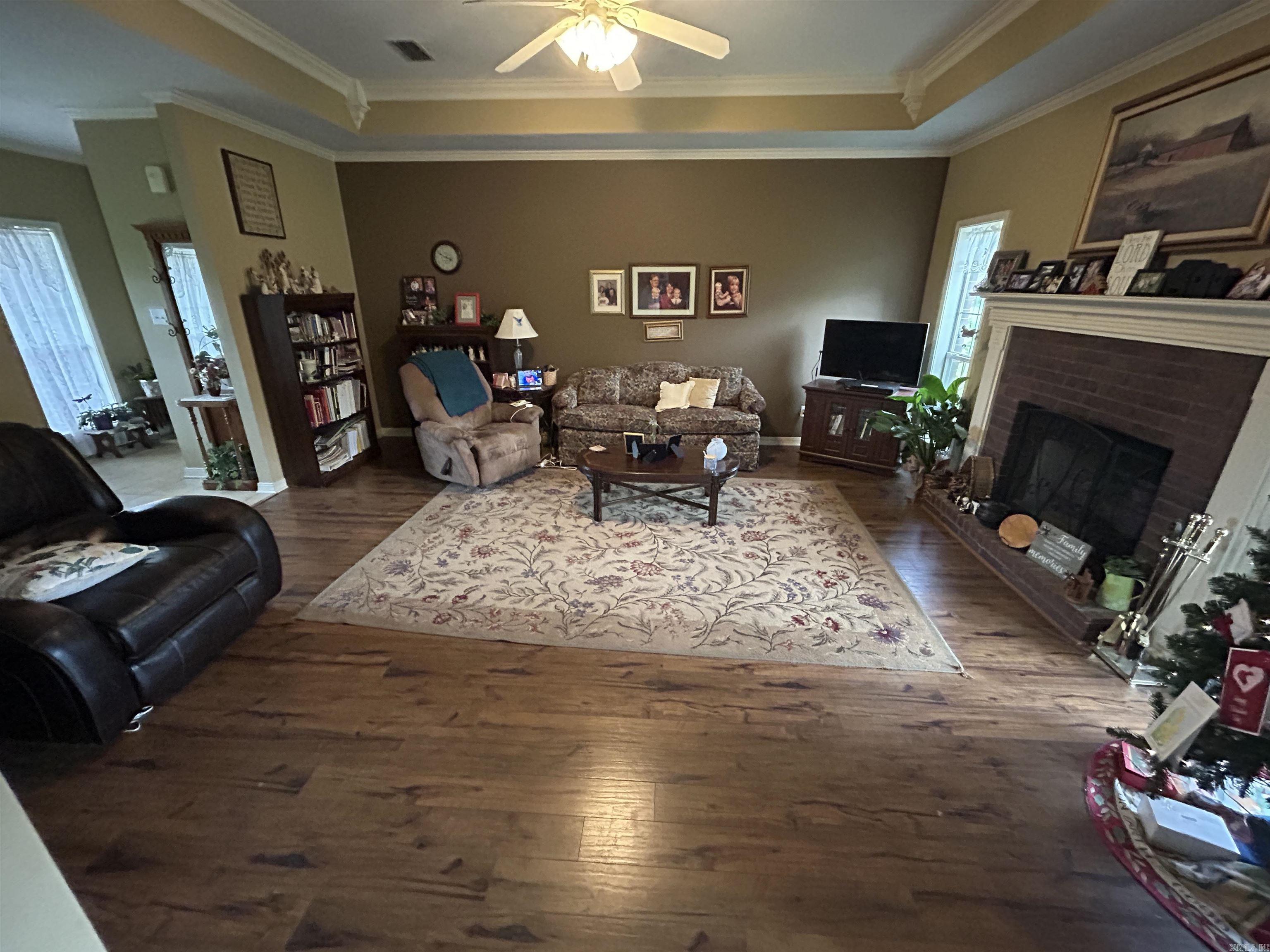 GREEN MEADOWS - Residential