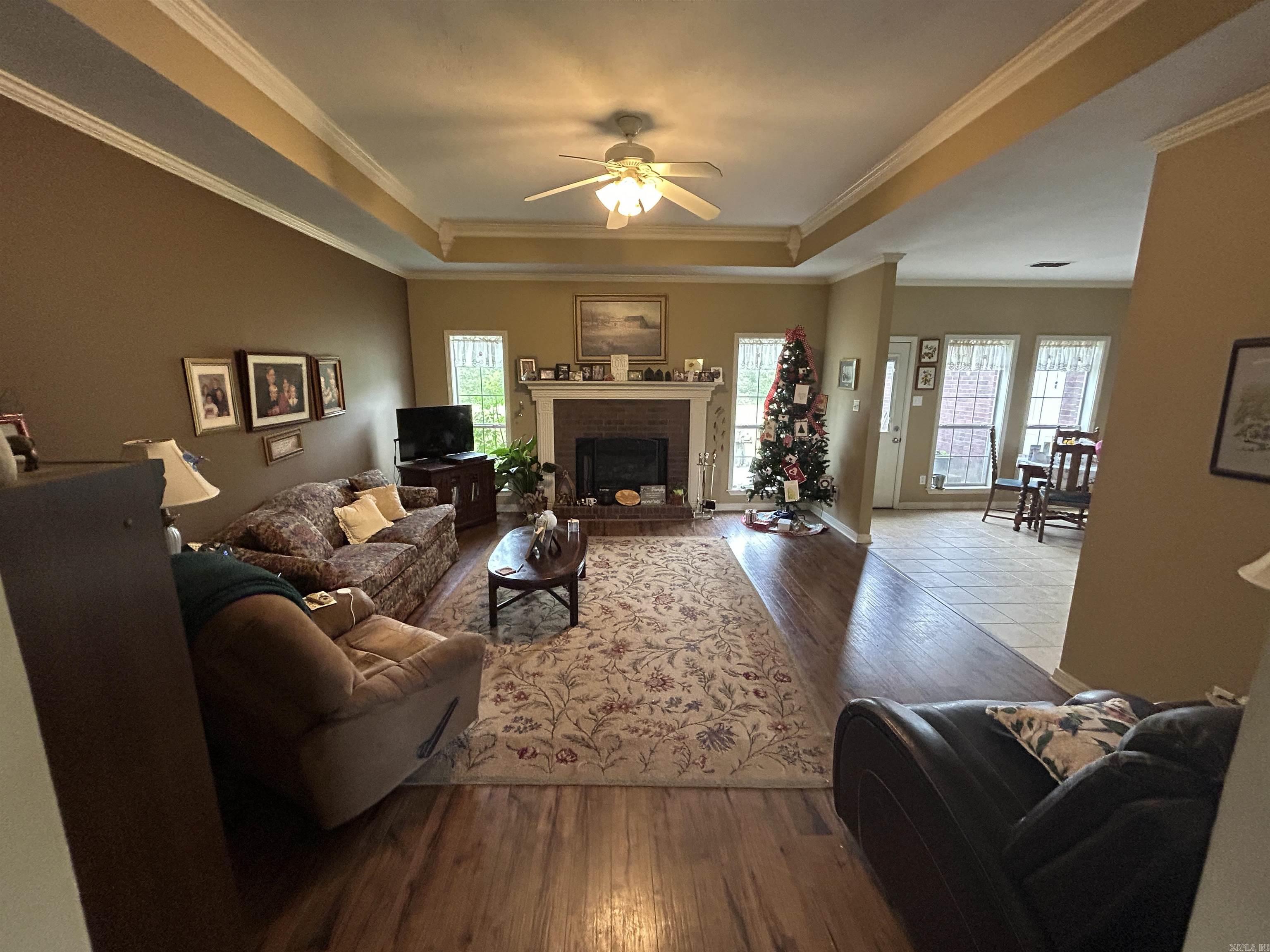 GREEN MEADOWS - Residential