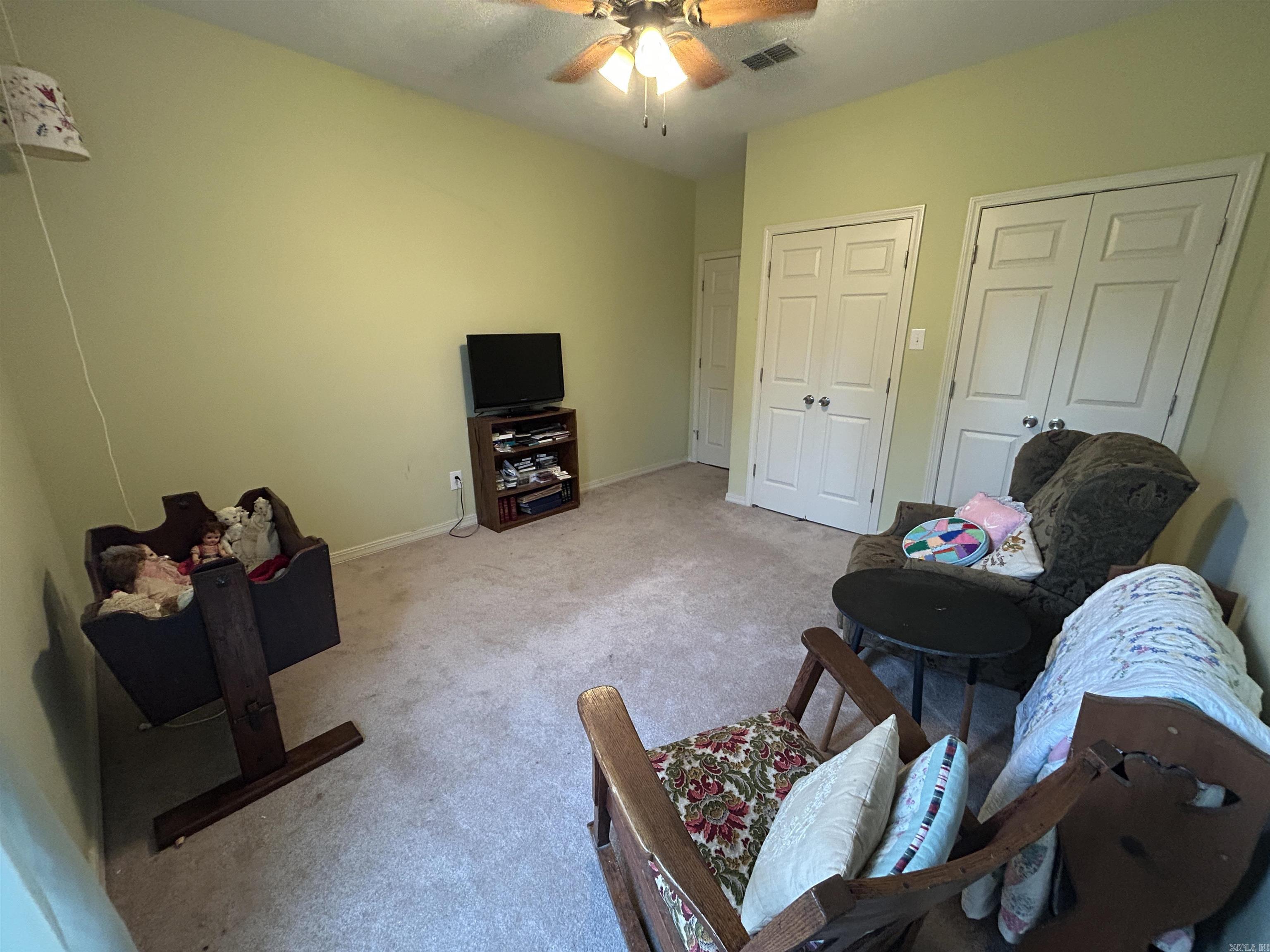 GREEN MEADOWS - Residential