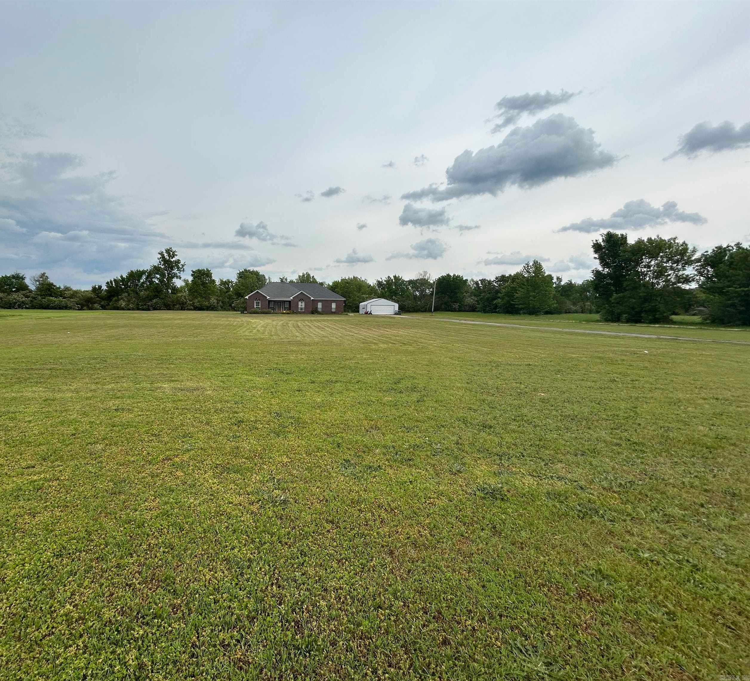 GREEN MEADOWS - Residential