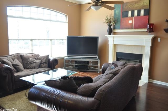 AUTUMN RIDGE - Residential