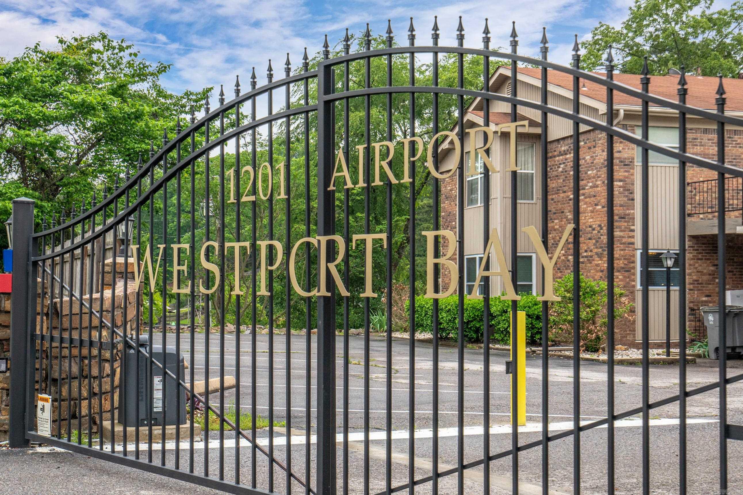 Westport Bay Town House - Residential