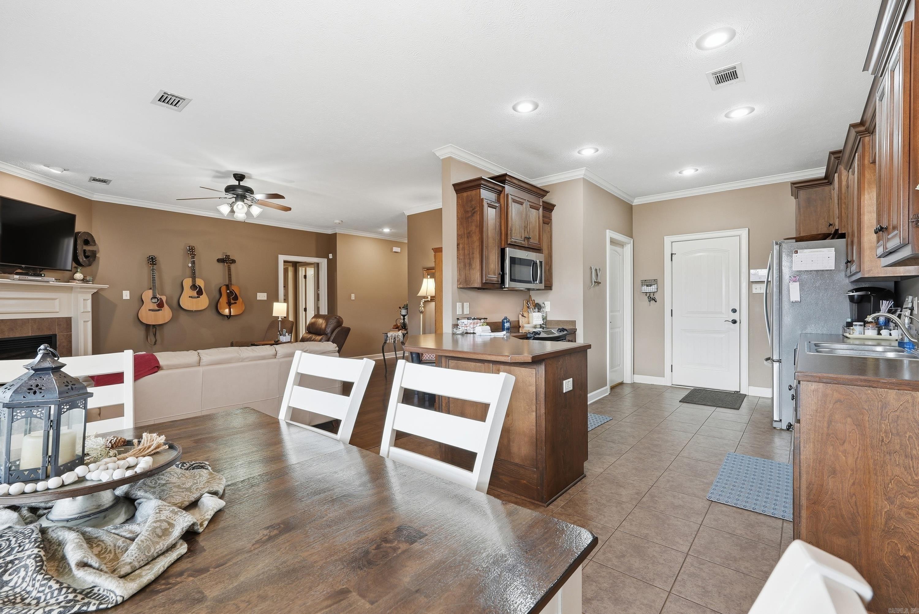 OAK TREE SUB - Residential