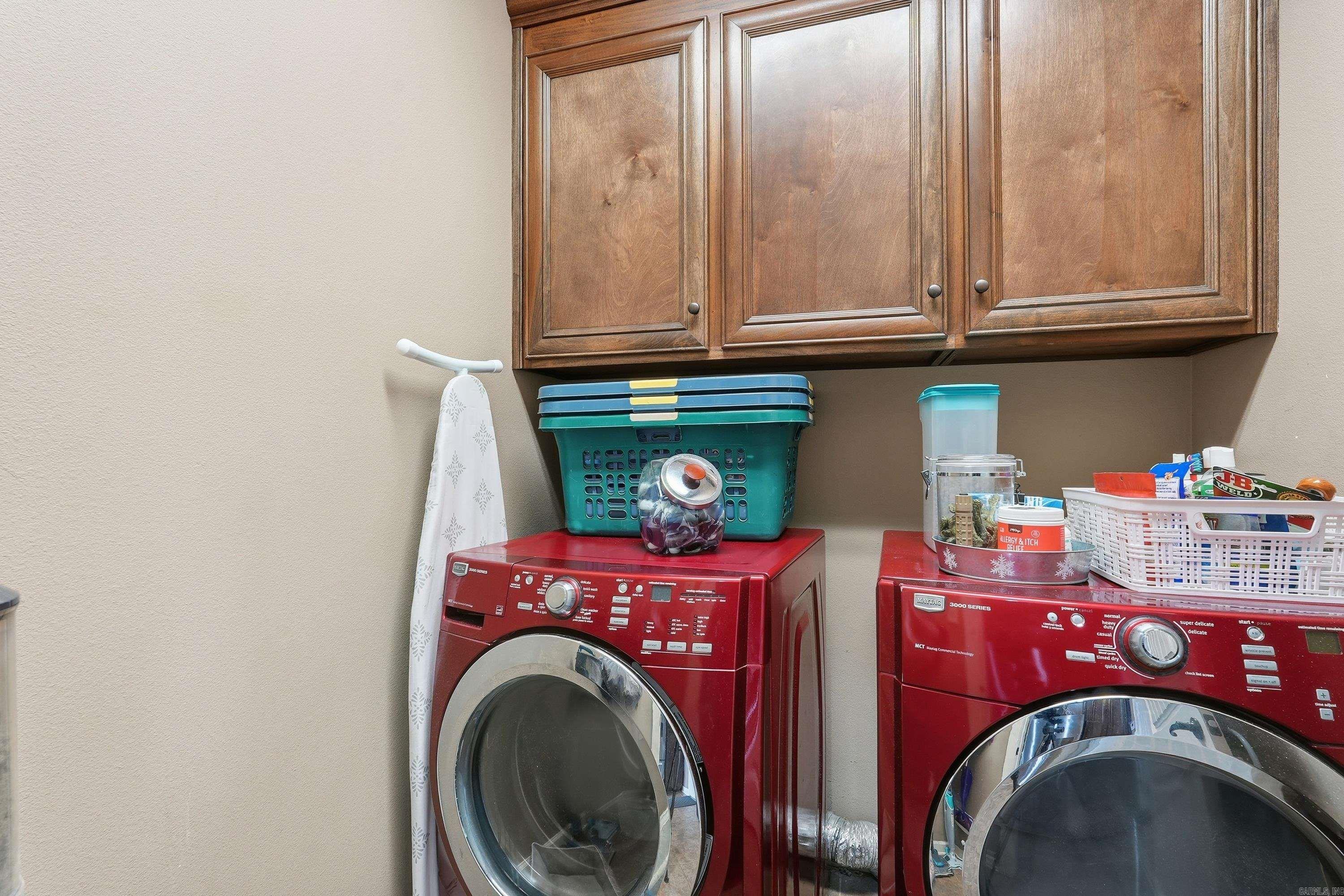 OAK TREE SUB - Residential