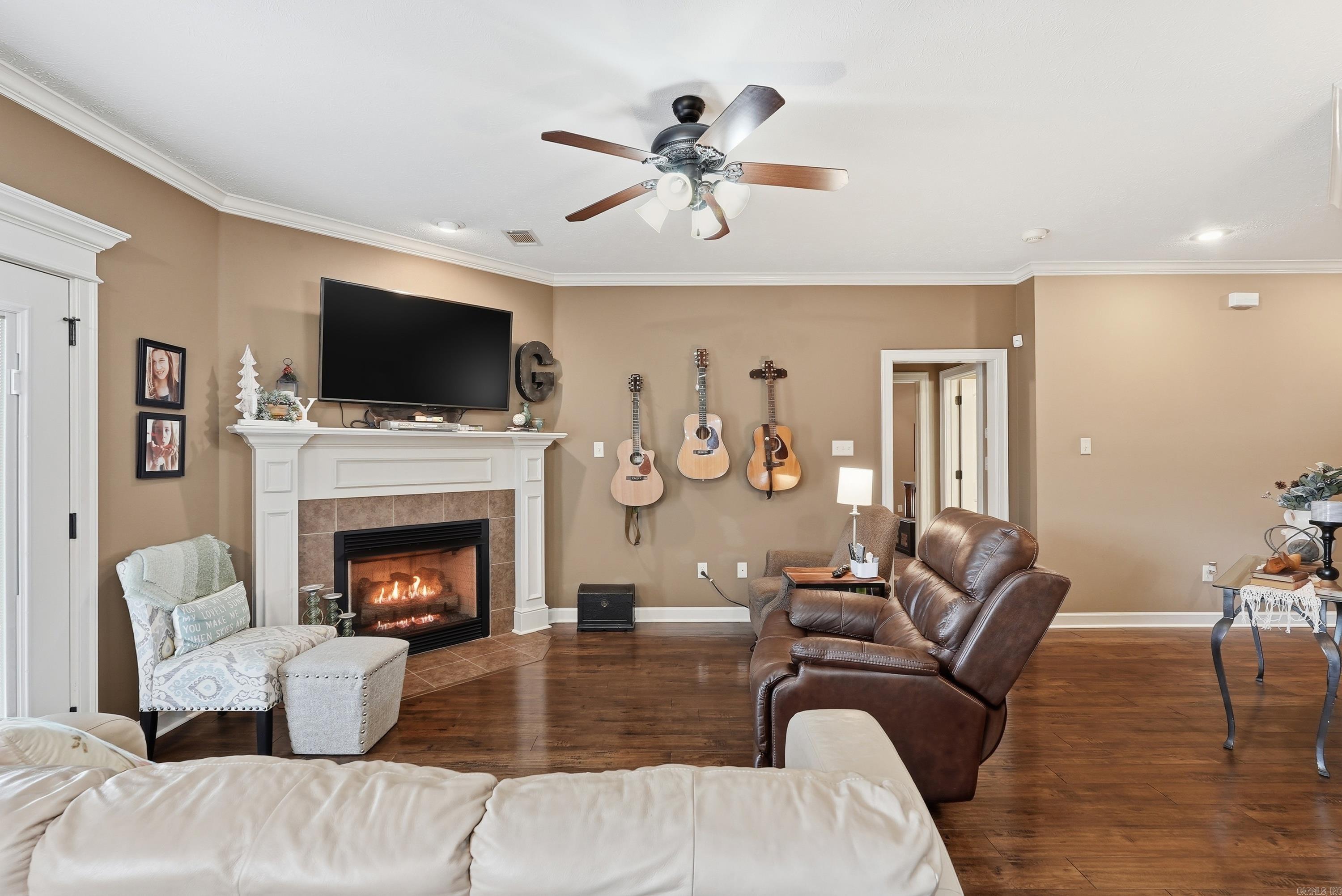 OAK TREE SUB - Residential